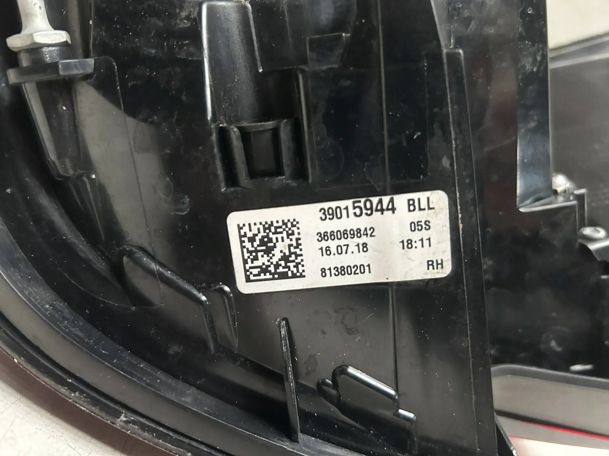 Lampa tył prawy Opel Astra K Strona zabudowy prawa