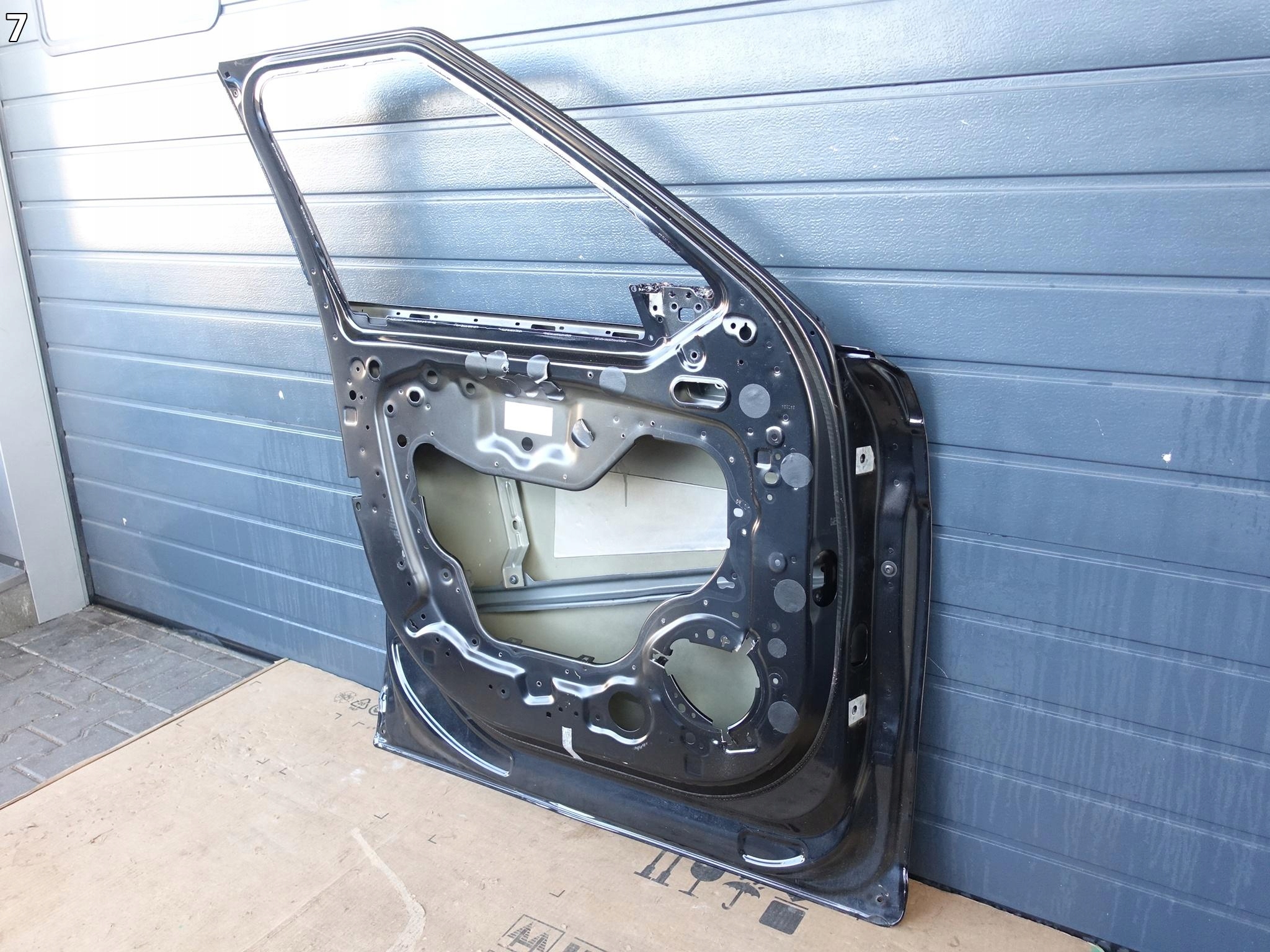 RANGE ROVER SPORT III 3 L461 22- door DOOR left front
