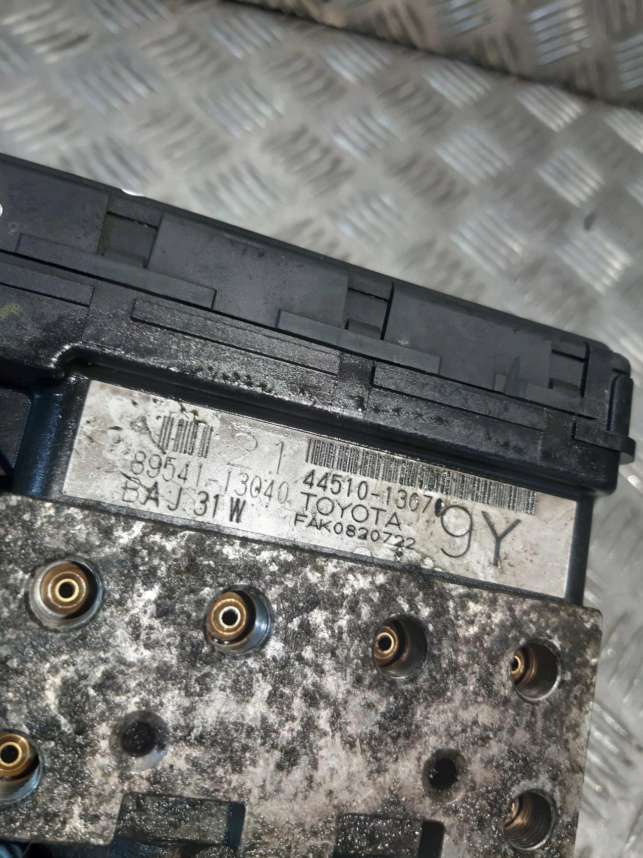 pompa ABS TOYOTA COROLLA IX E12 2.0 D4D 8954113040