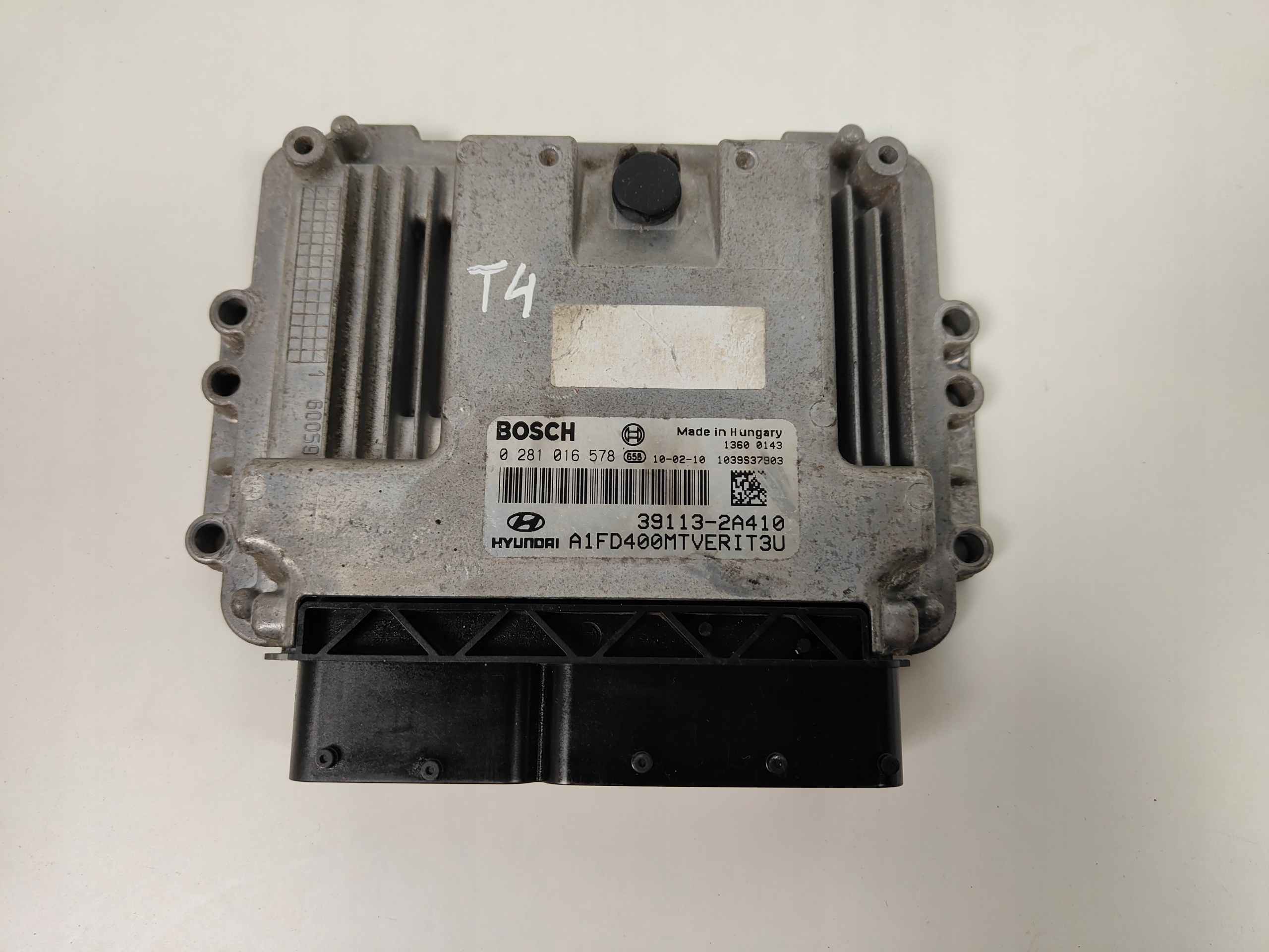 HYUNDAI I30 1.6 computer control unit of the engine 0281016578 39113-2A410