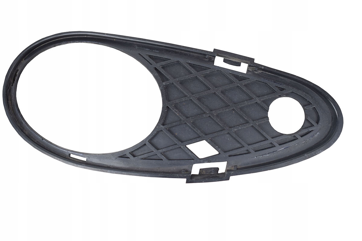 grid of a bumper left front MERCEDES C W203
