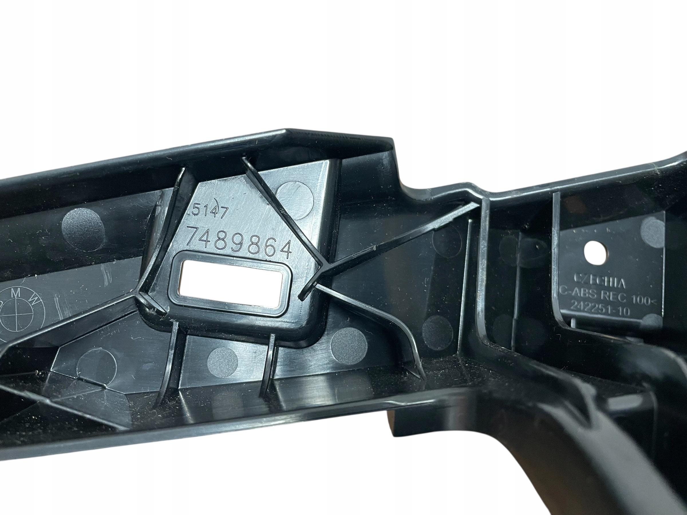 bracket holder cover boot right rear part BMW 4 G26