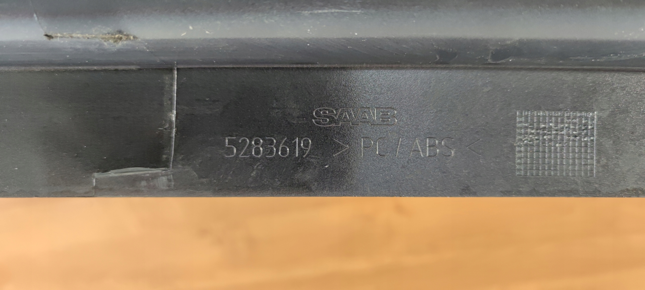SAAB 95 9-5 KOMBI cap moulding bonnet rear part cap
