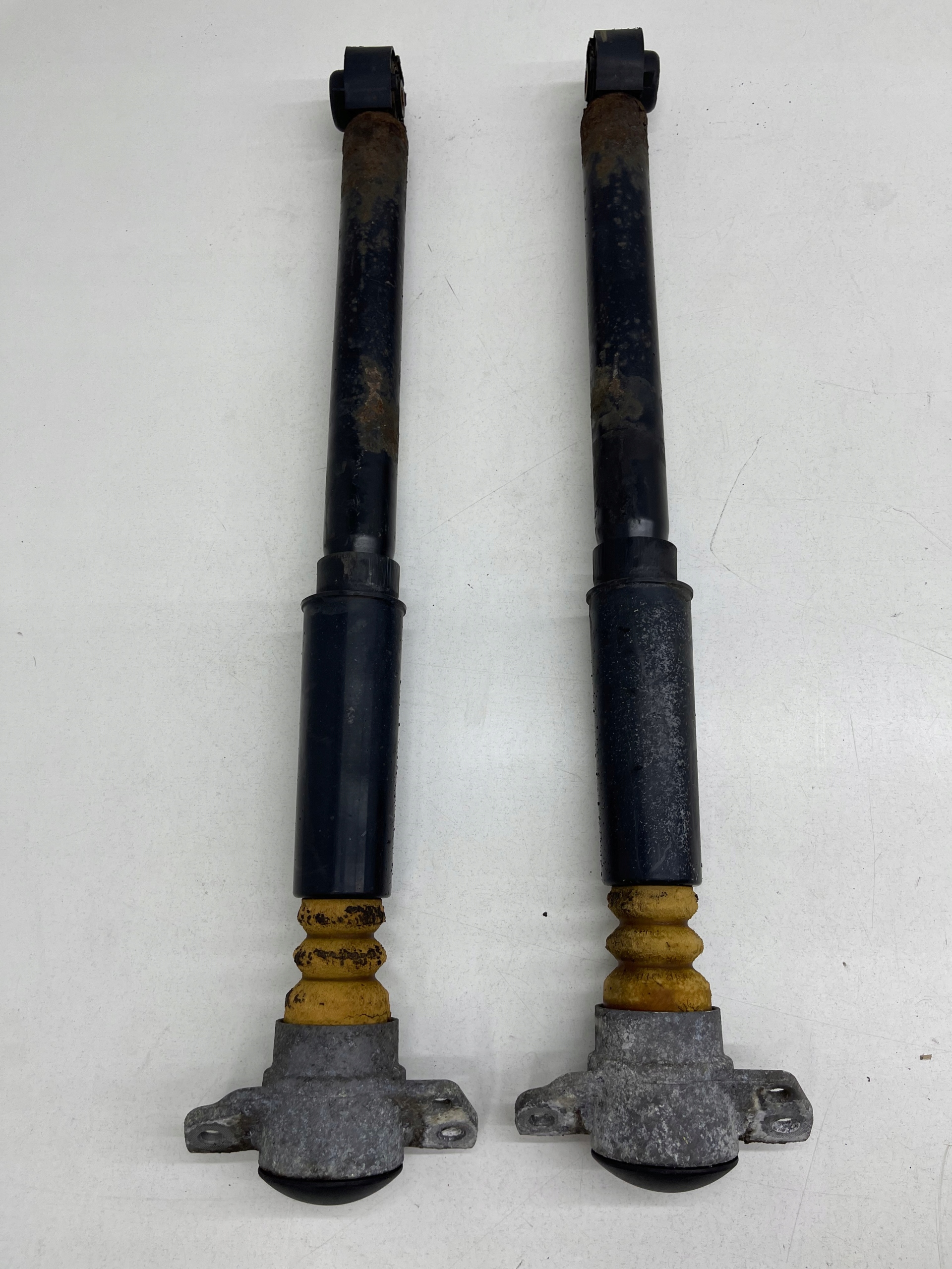 AUDI A6 C7 shock absorber left / right rear part