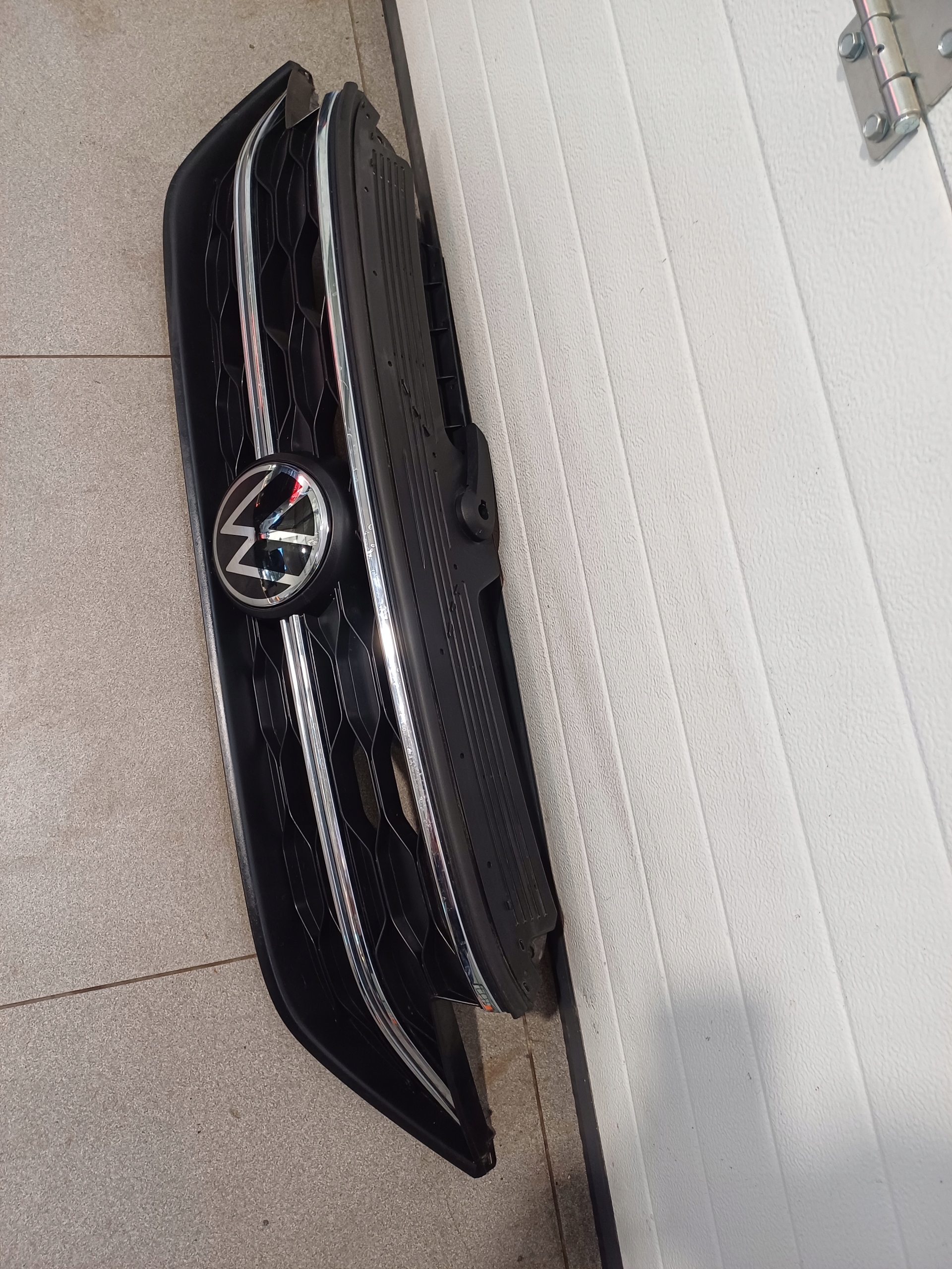 Grille VW TAIGO 2G7853343