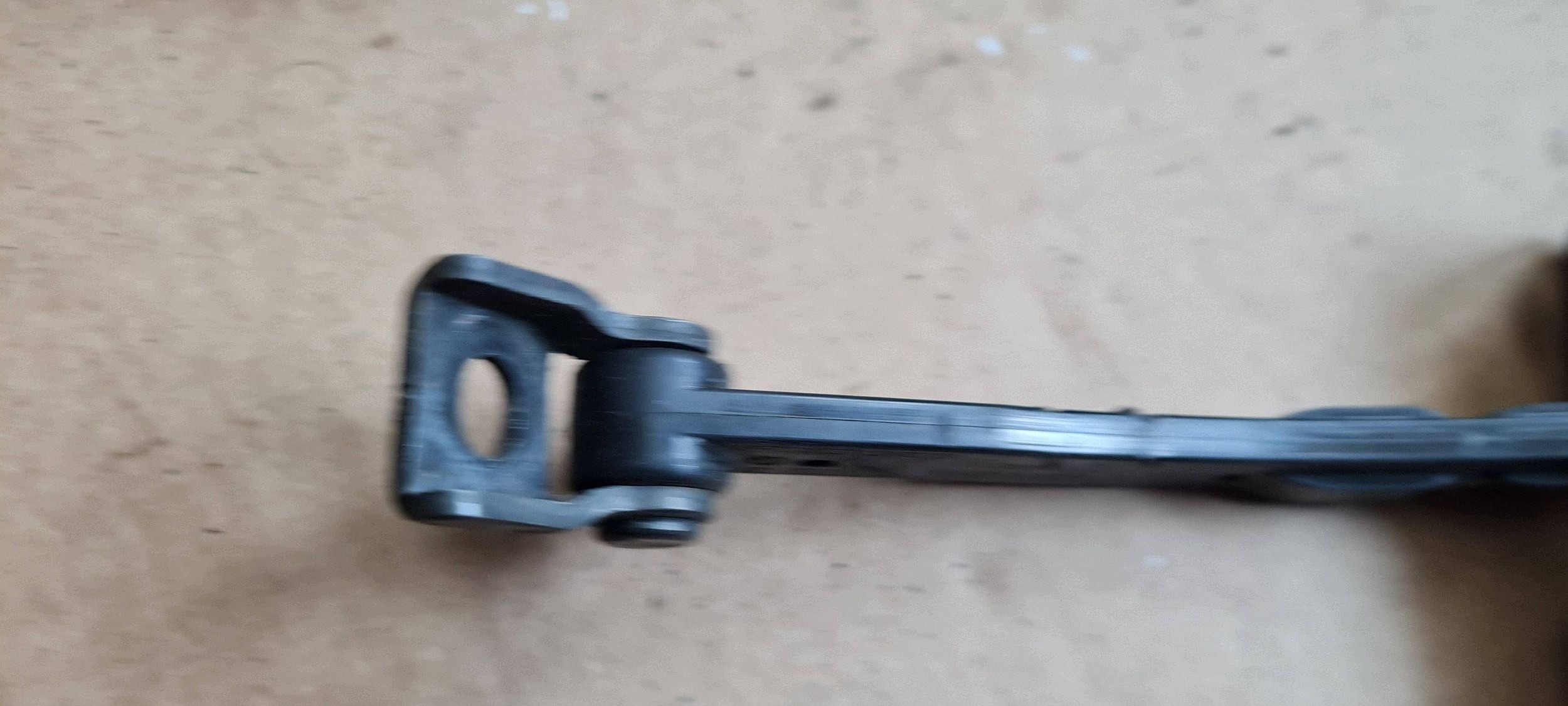 Q5 8R limiter door left right front 8R0837249C