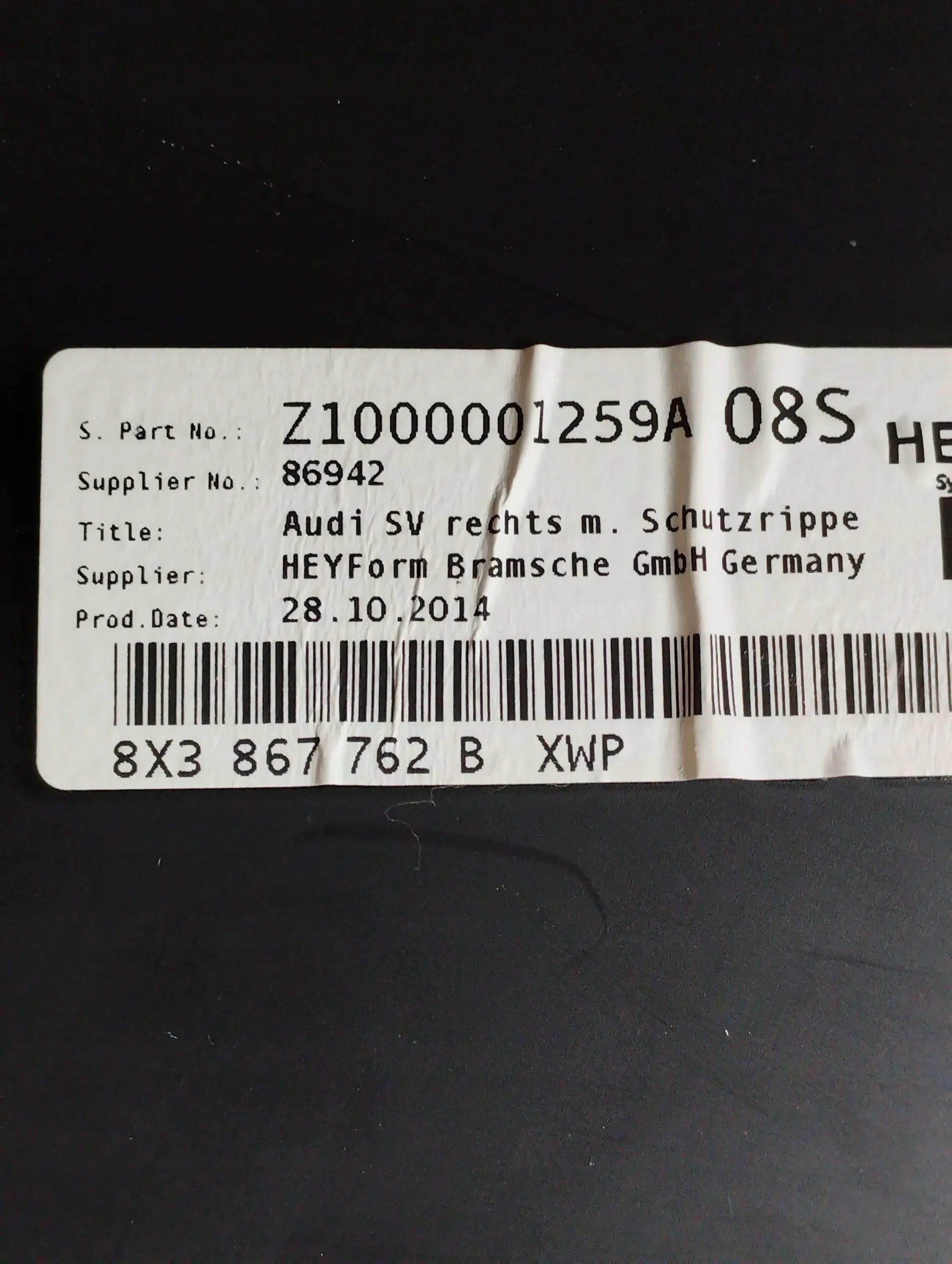 Audi A1 8X boot upholstery right 8X3867762B