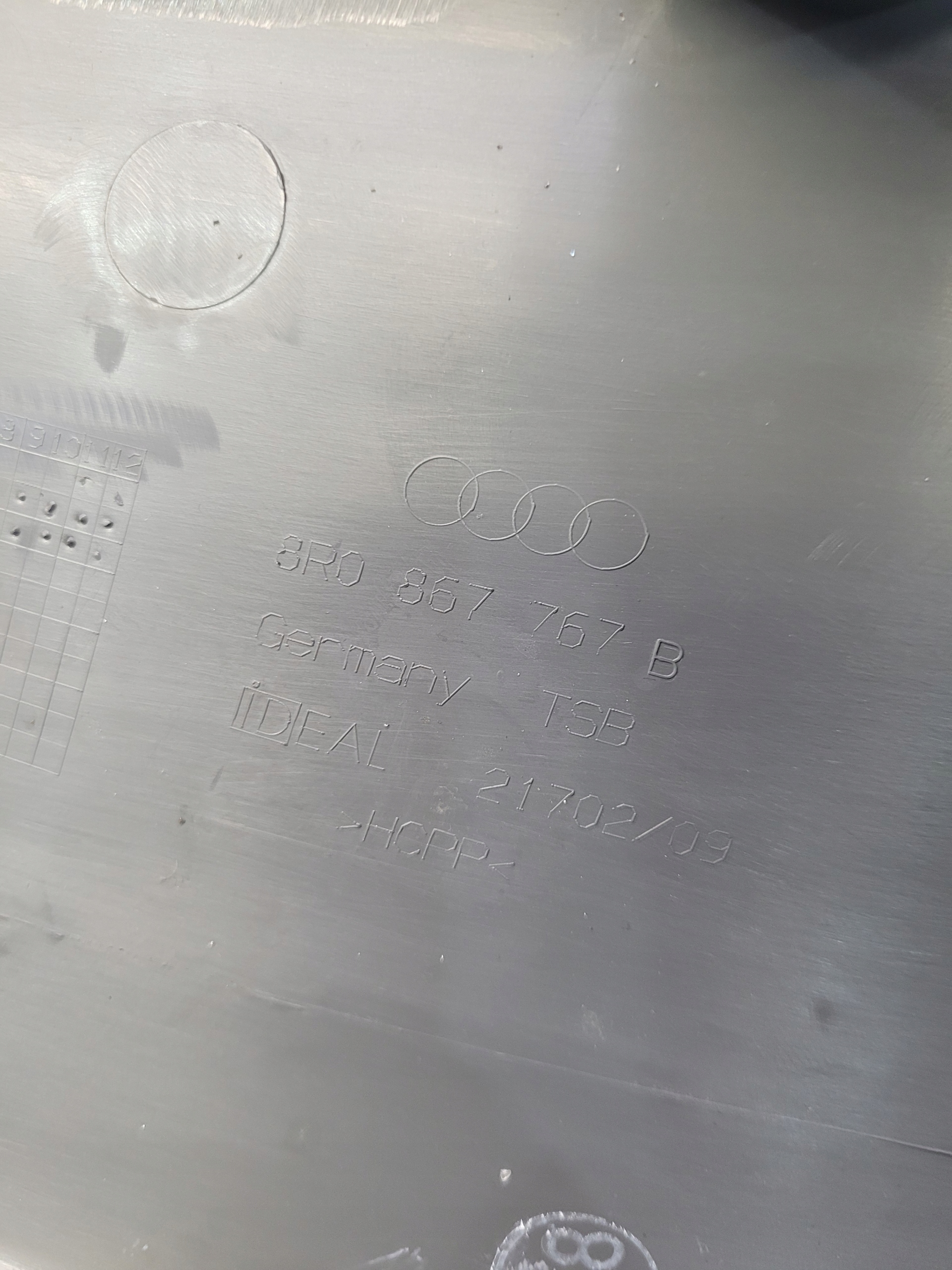 side of the threshold left rear part AUDI Q5 8R 8R0867767B