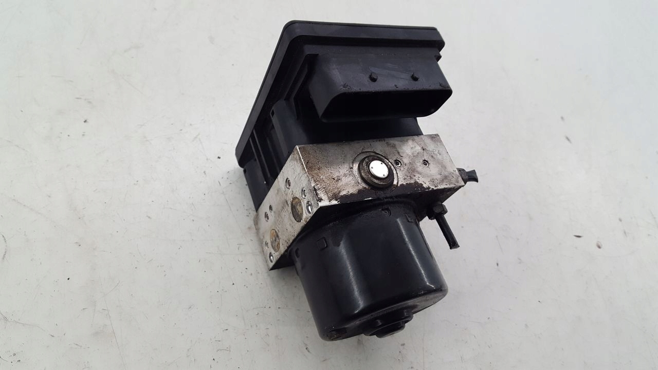 pumpa ABS 10096005593 Opel Zafira B