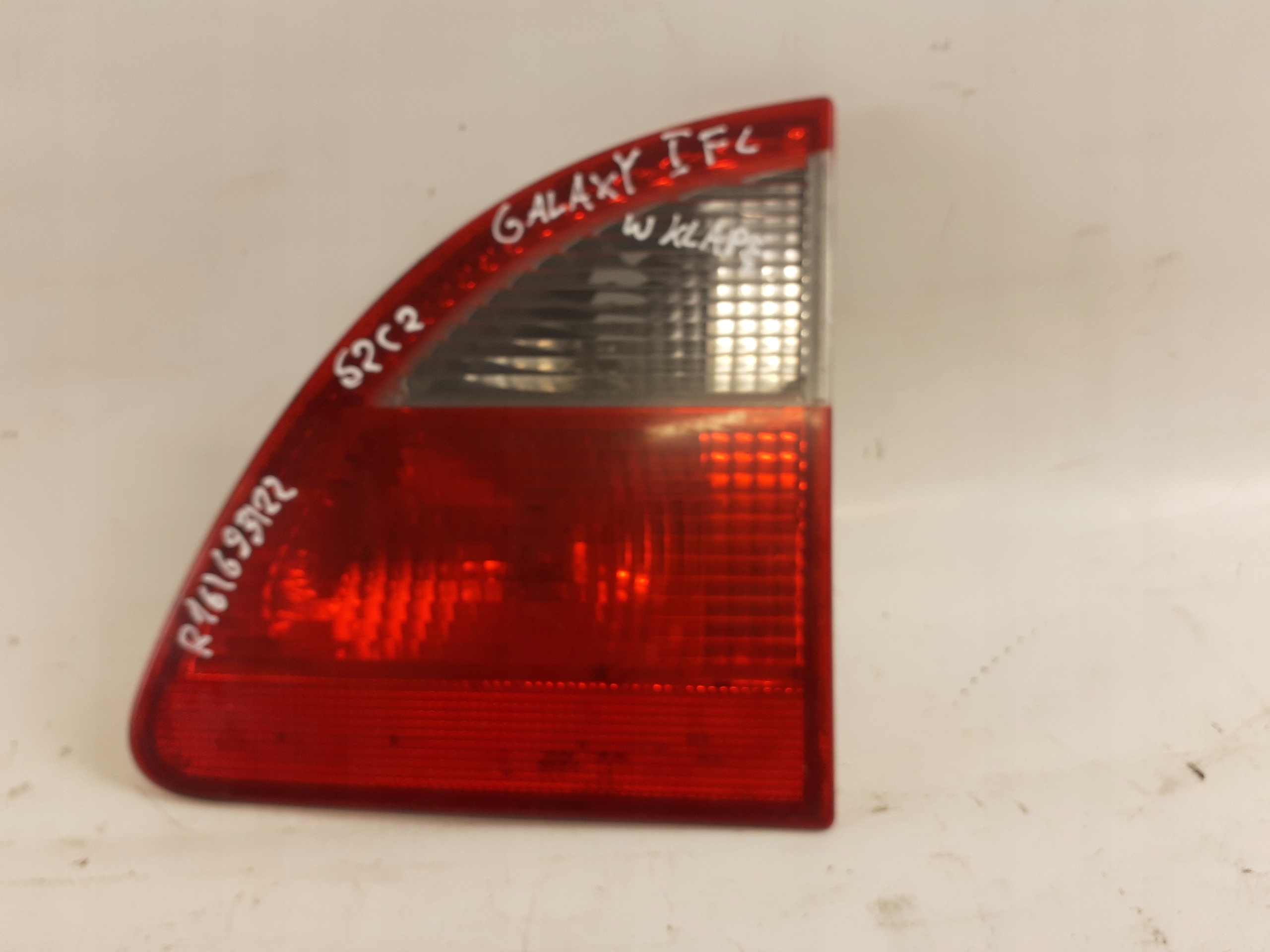 FORD GALAXY and FL light bonnet right rear part