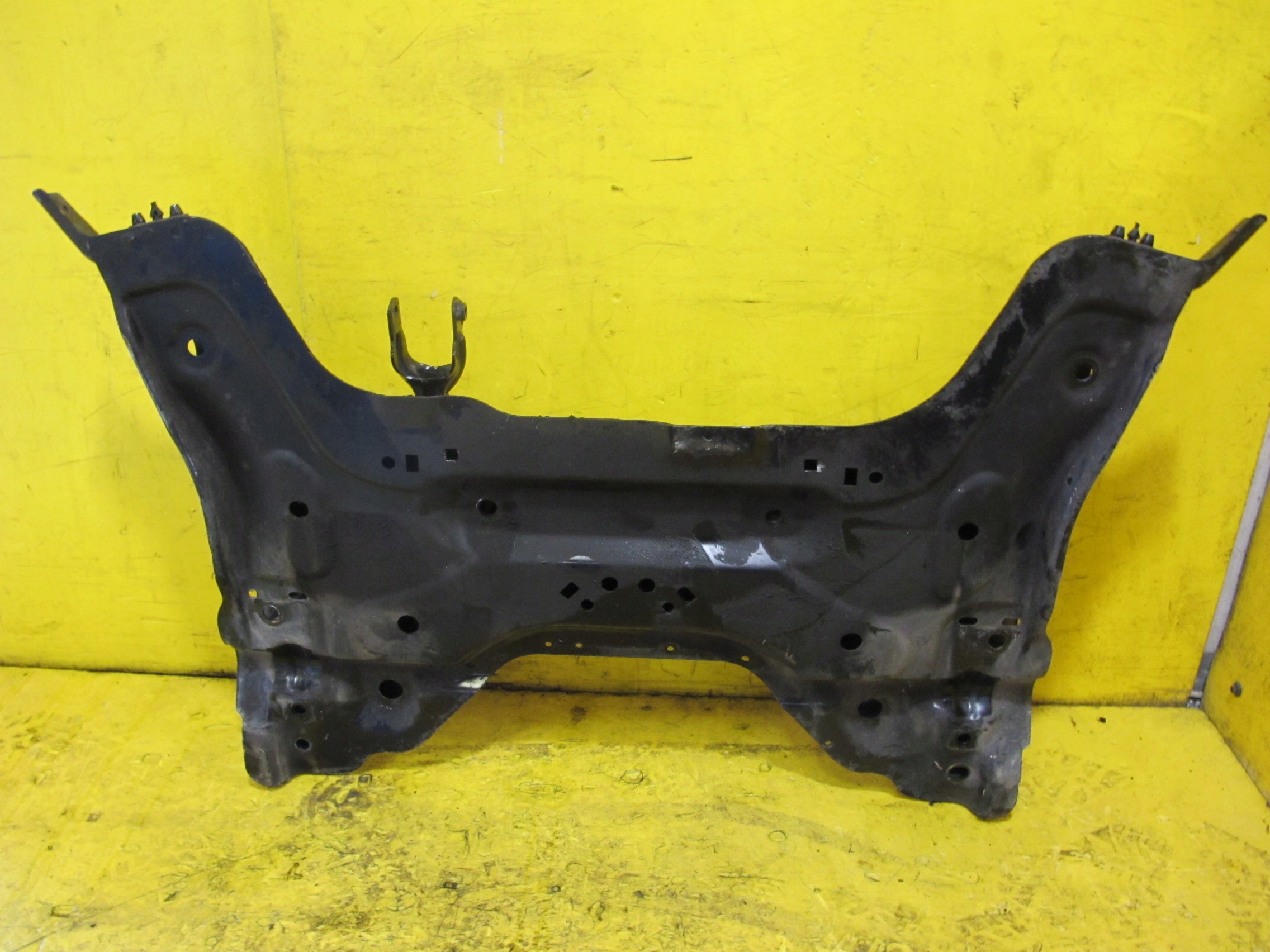 PEUGEOT 308 and T7 axle beam axle beam subframe TRAWERS front