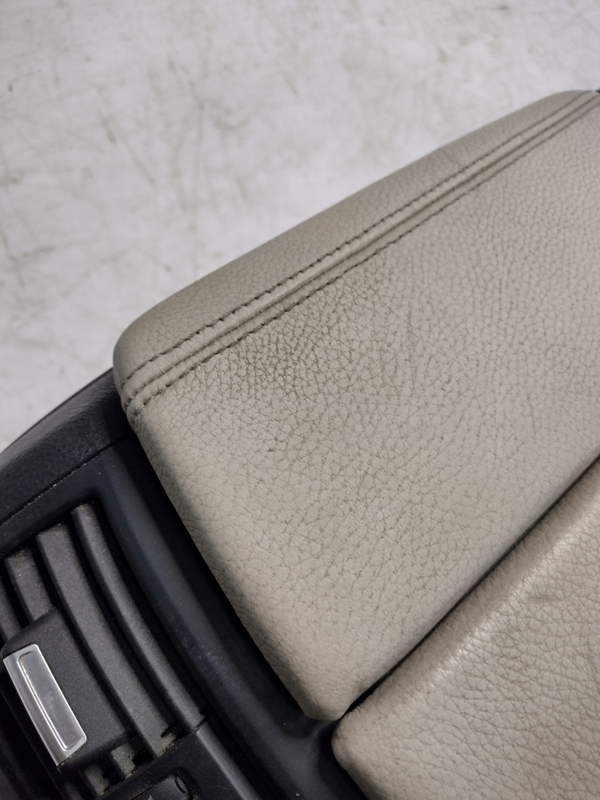 Tunel central armrest BMW F11 UK