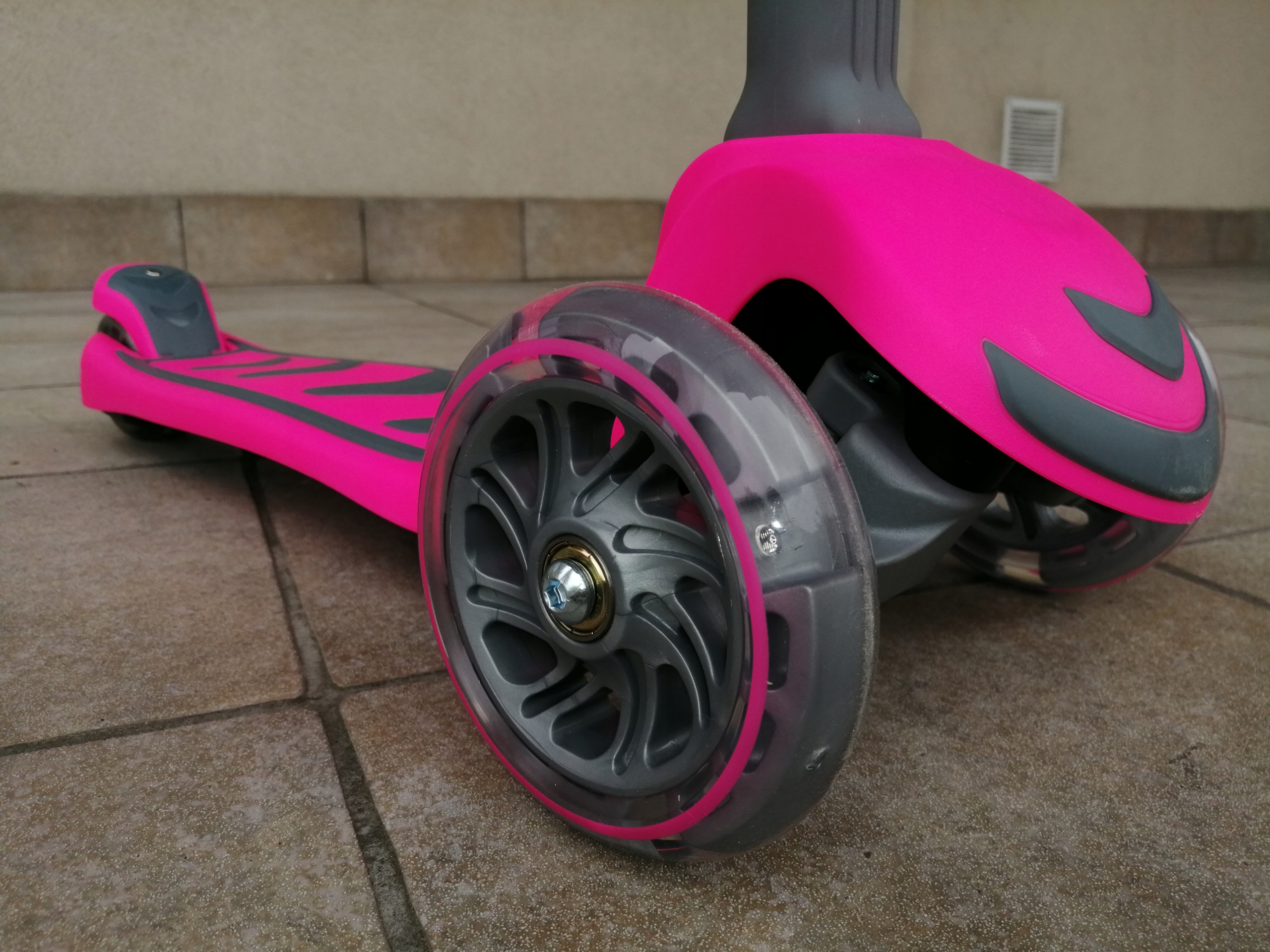 Solidna HULAJNOGA dla dzieci trójkołowa LED! Boogie Pink 3+ RÓŻOWA JAKOŚĆ Rodzaj trójkołowa