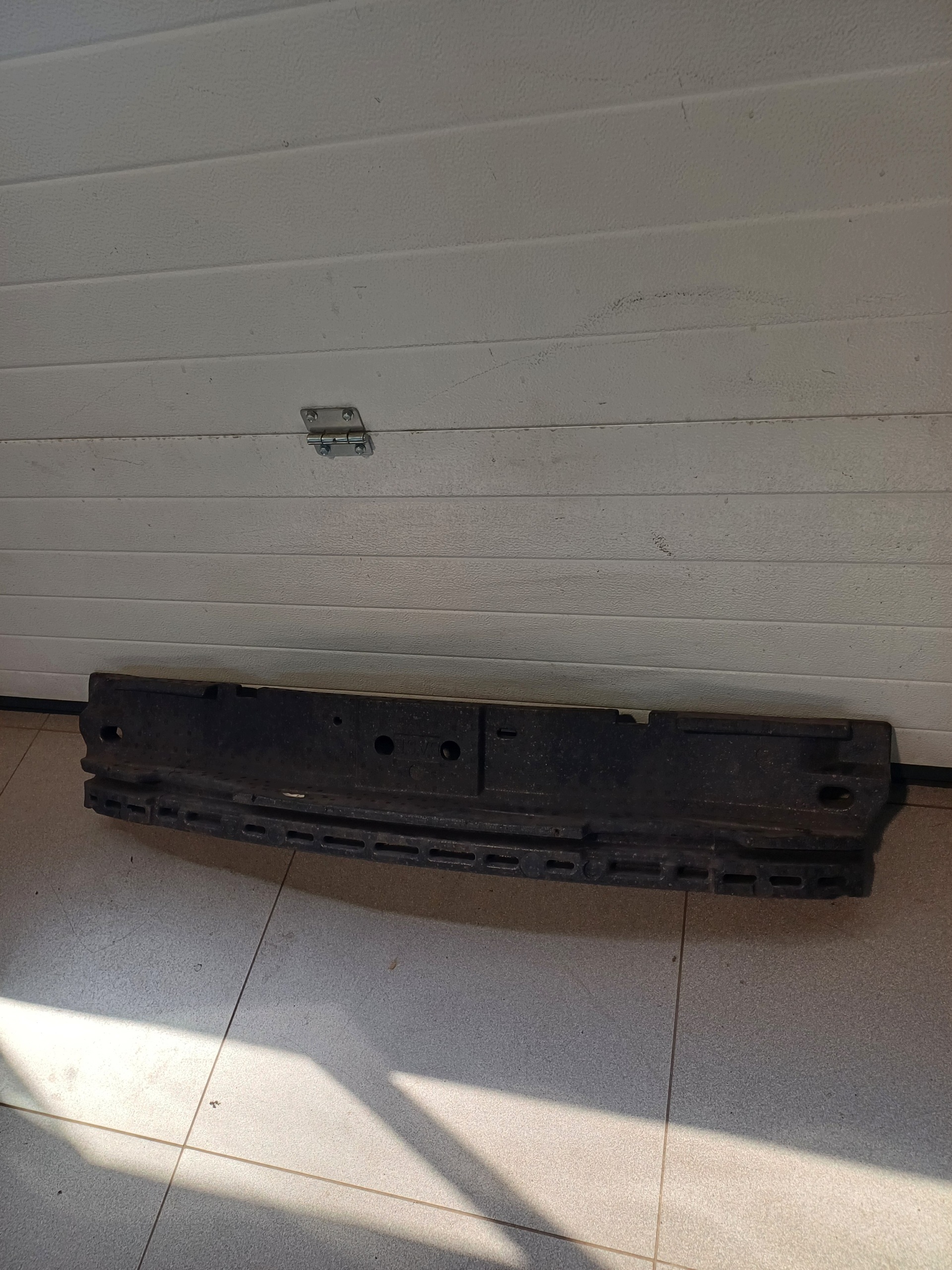ABSORBER of a bumper front front JEEP GRAND CHEROKEE WK2 68260767AB
