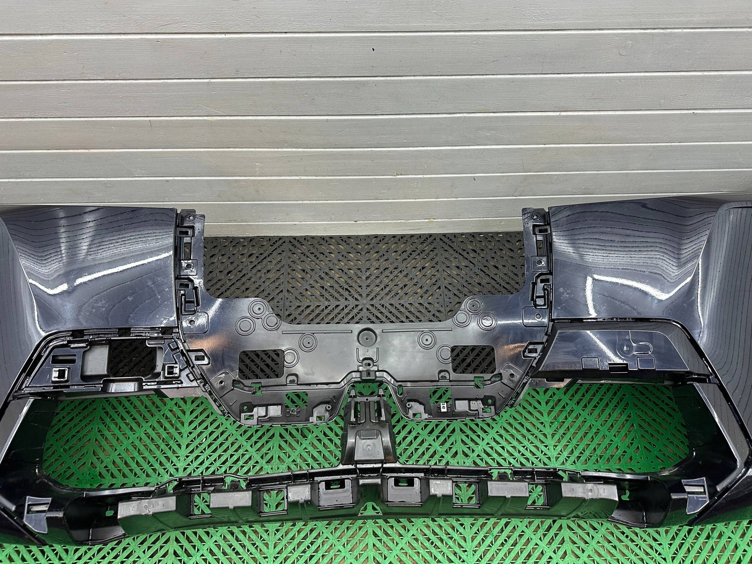 front bumper front BMW iX i20 KOMPLET SLIZGOW PRZEDNICH