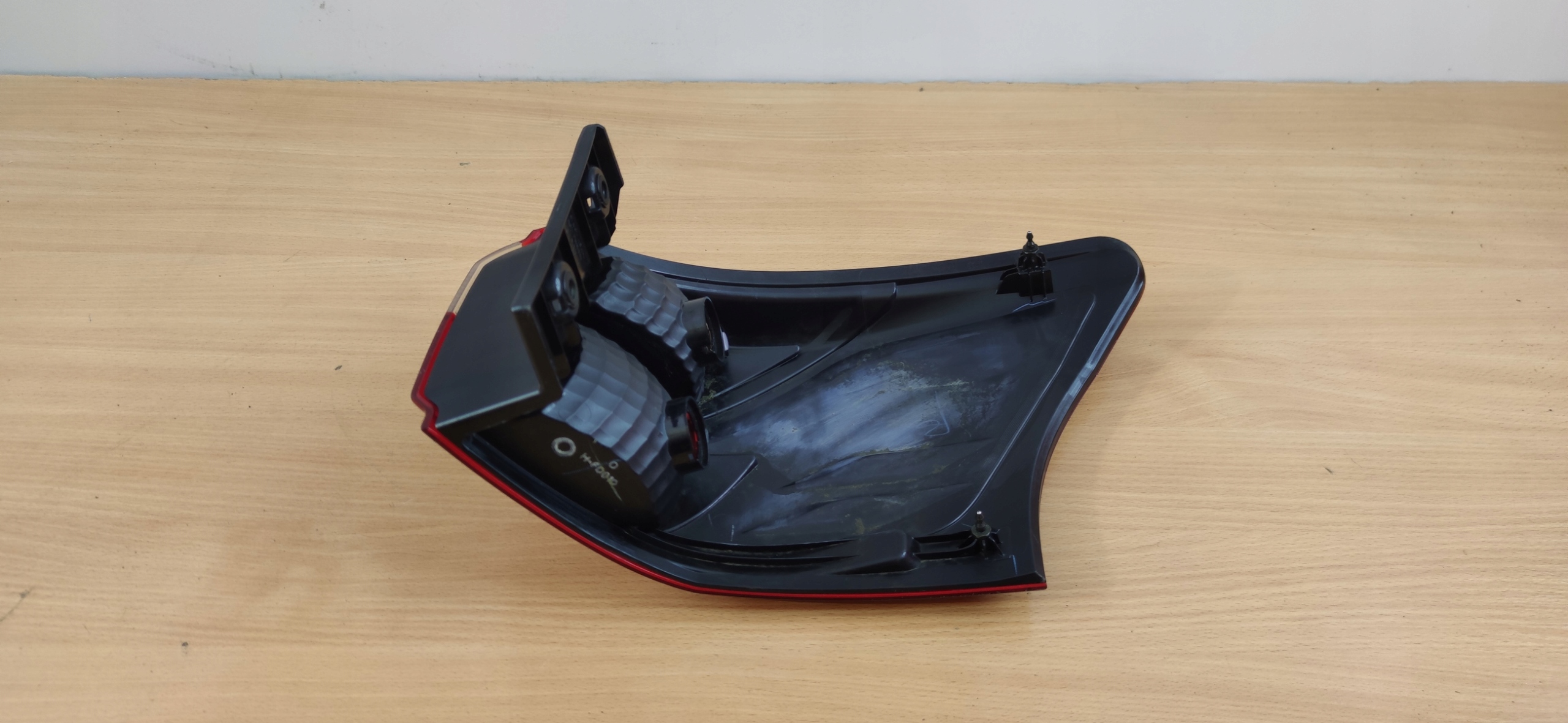 ISUZU D-MAX MUX MU-X left light rear part rear STANLEY