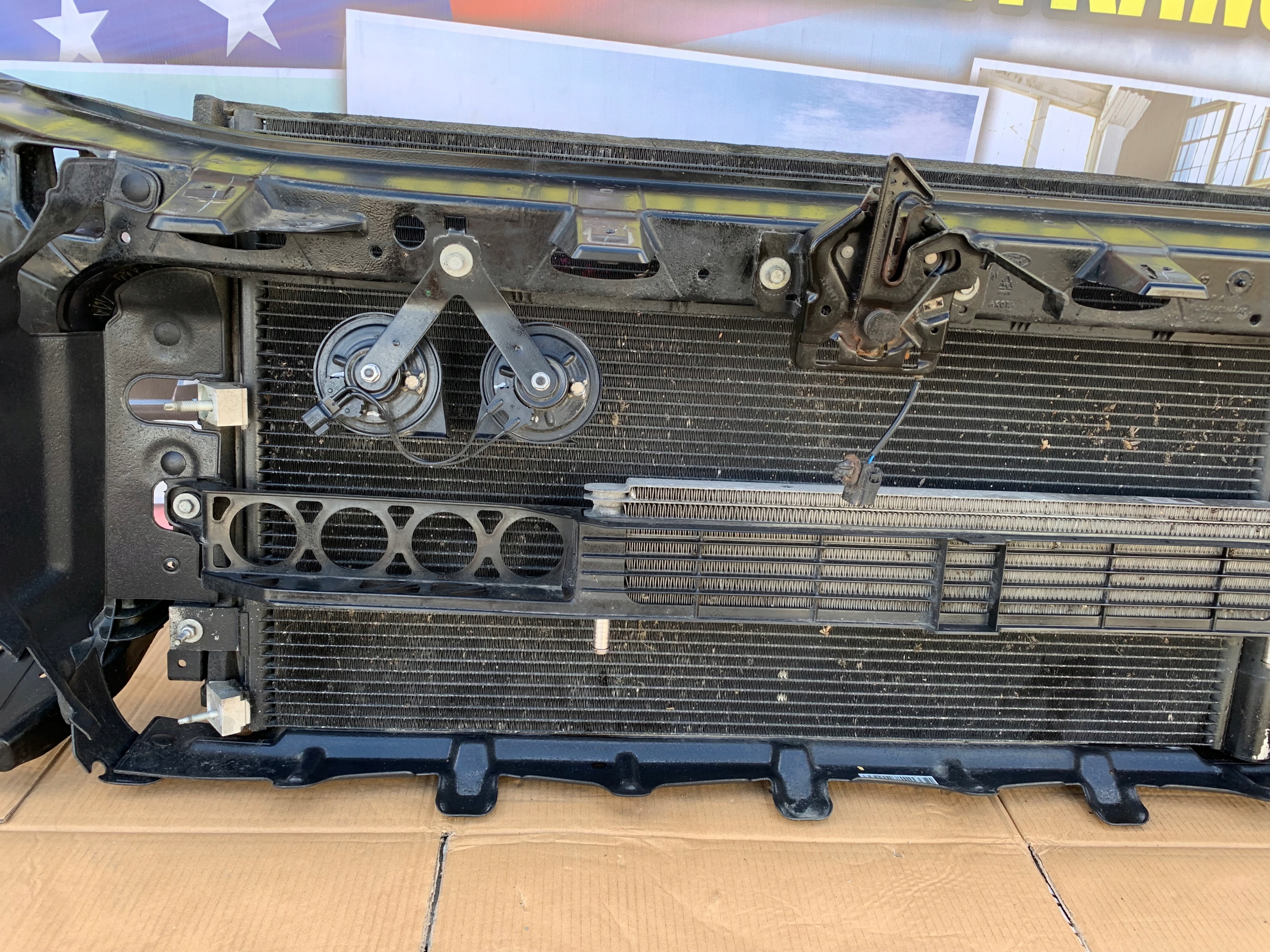 PAS WZMOCNIENIE CHLODNICE FORD F150 F-150 XIII LIF Typ samochodu Samochody osobowe