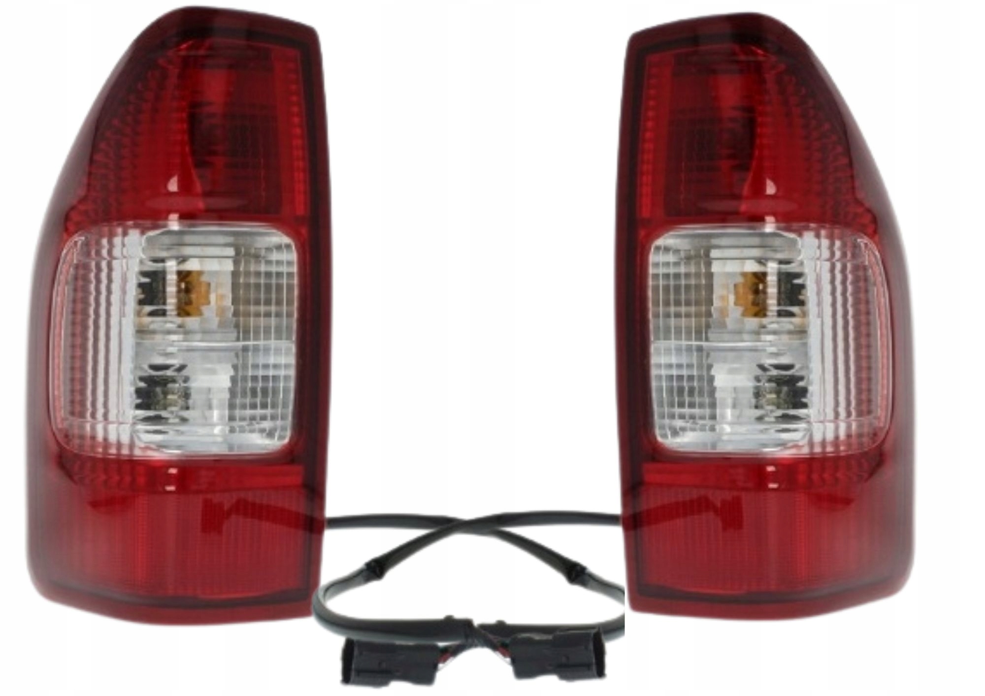 Isuzu D-max 2007-2011 Zadní Světla S Žárovkovou Lištou A Zástrčkou P+l Komplet