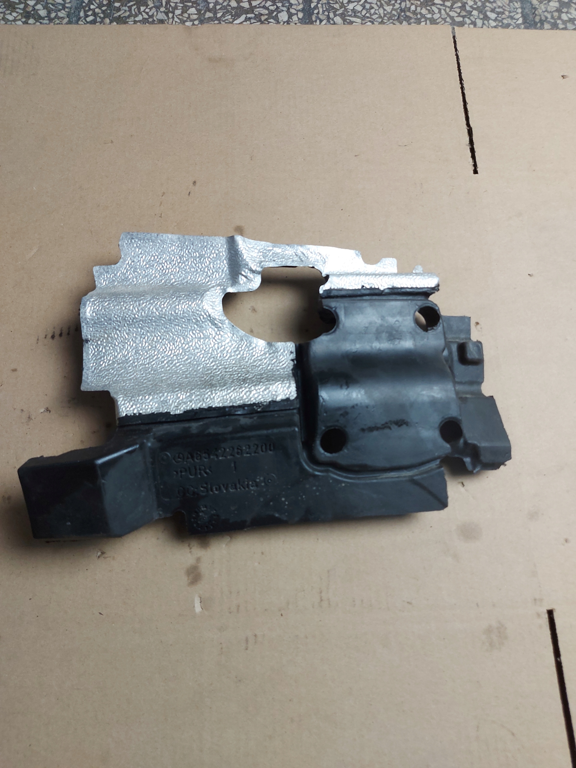 A6542262200 - Теплозахисний екран двигуна MERCEDES W205 W213 CDI