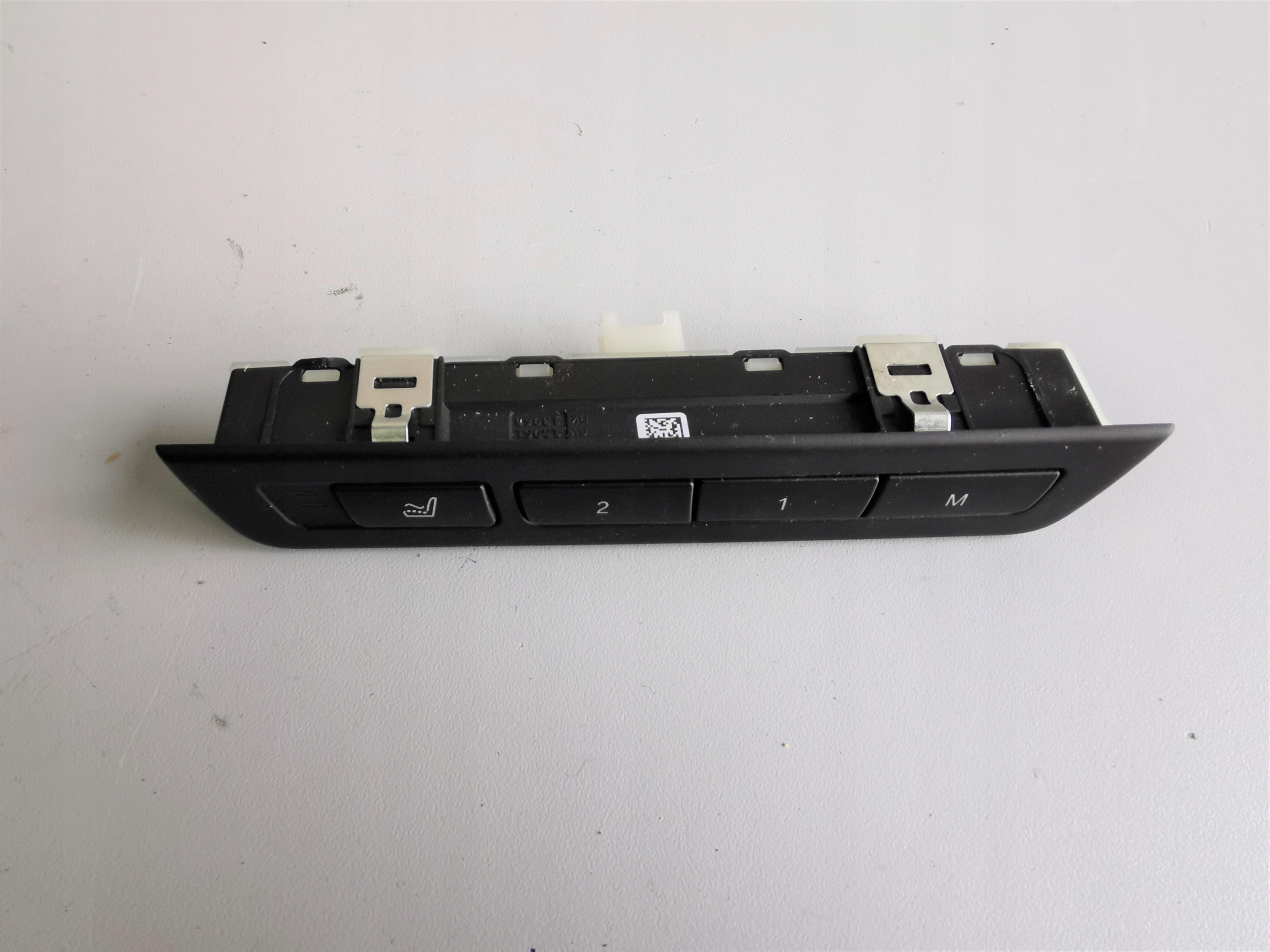 9215793 - Переключатель панели сиденья BMW F01 F02