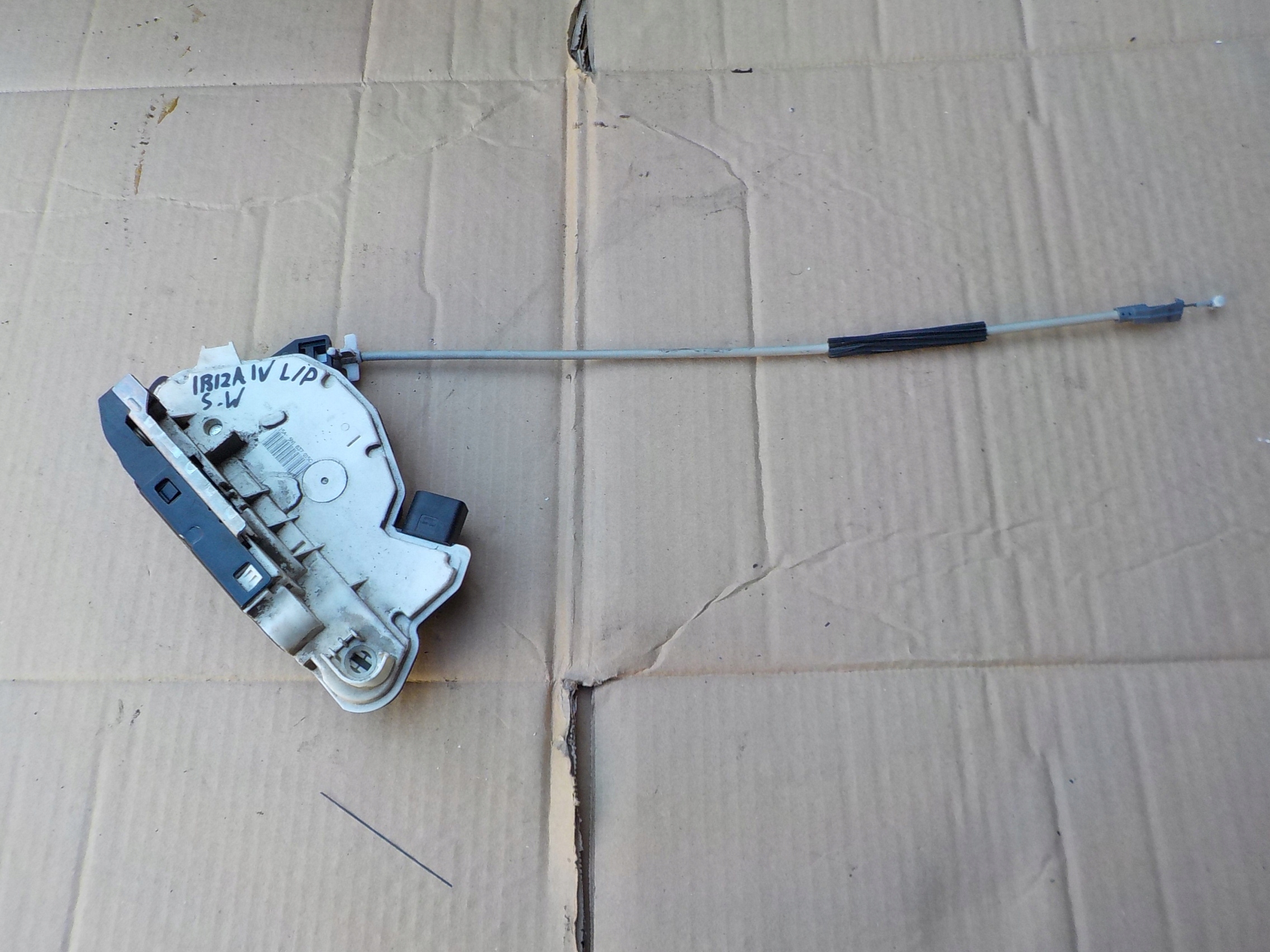 lock left front seat ibiza IV 5N1837015C