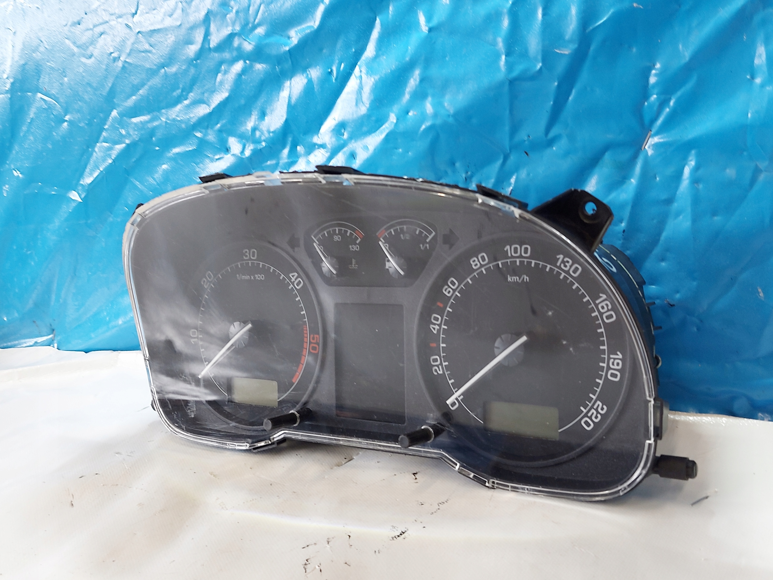dials clock SKODA OCTAVIA and 1.9 TDI 1U0920810F