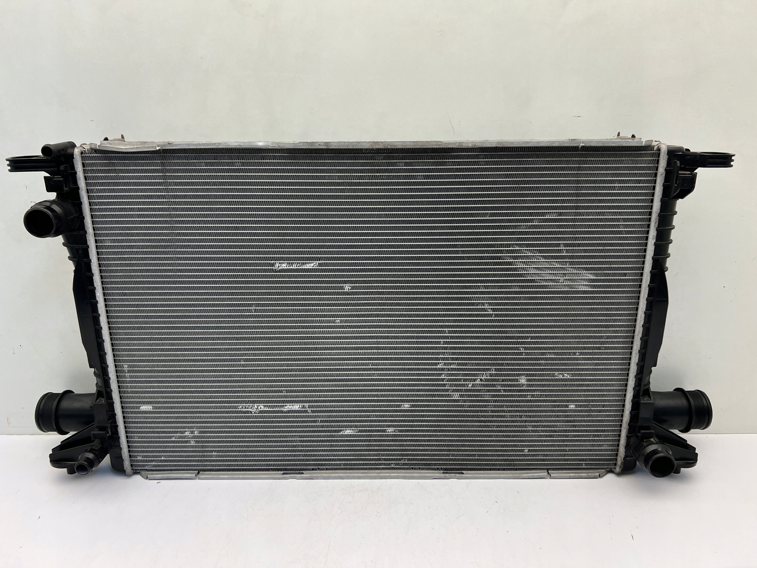 TOUAREG 760 Q7 4M CHŁODNICA WODY POWIETRZA INTERCOOLER ORYGINAŁ