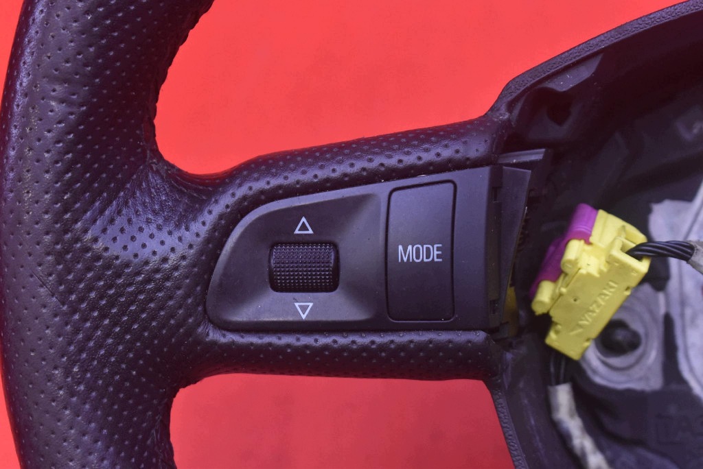 steering wheel, leather MULTIFUNKCYJNA 4F0124 AUDI A4 B7 04-08