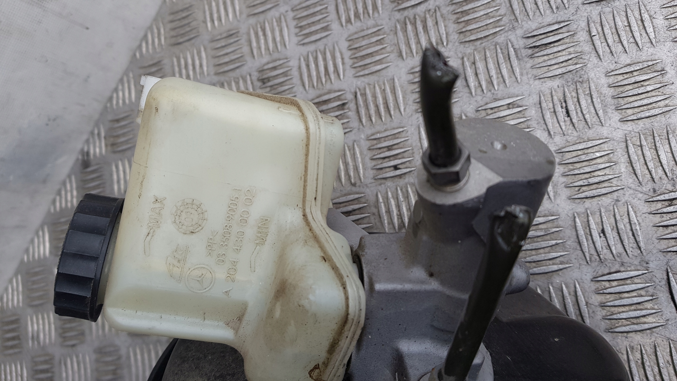 MERCEDES W212 2.2 CDI servo Servofreno A2124300930