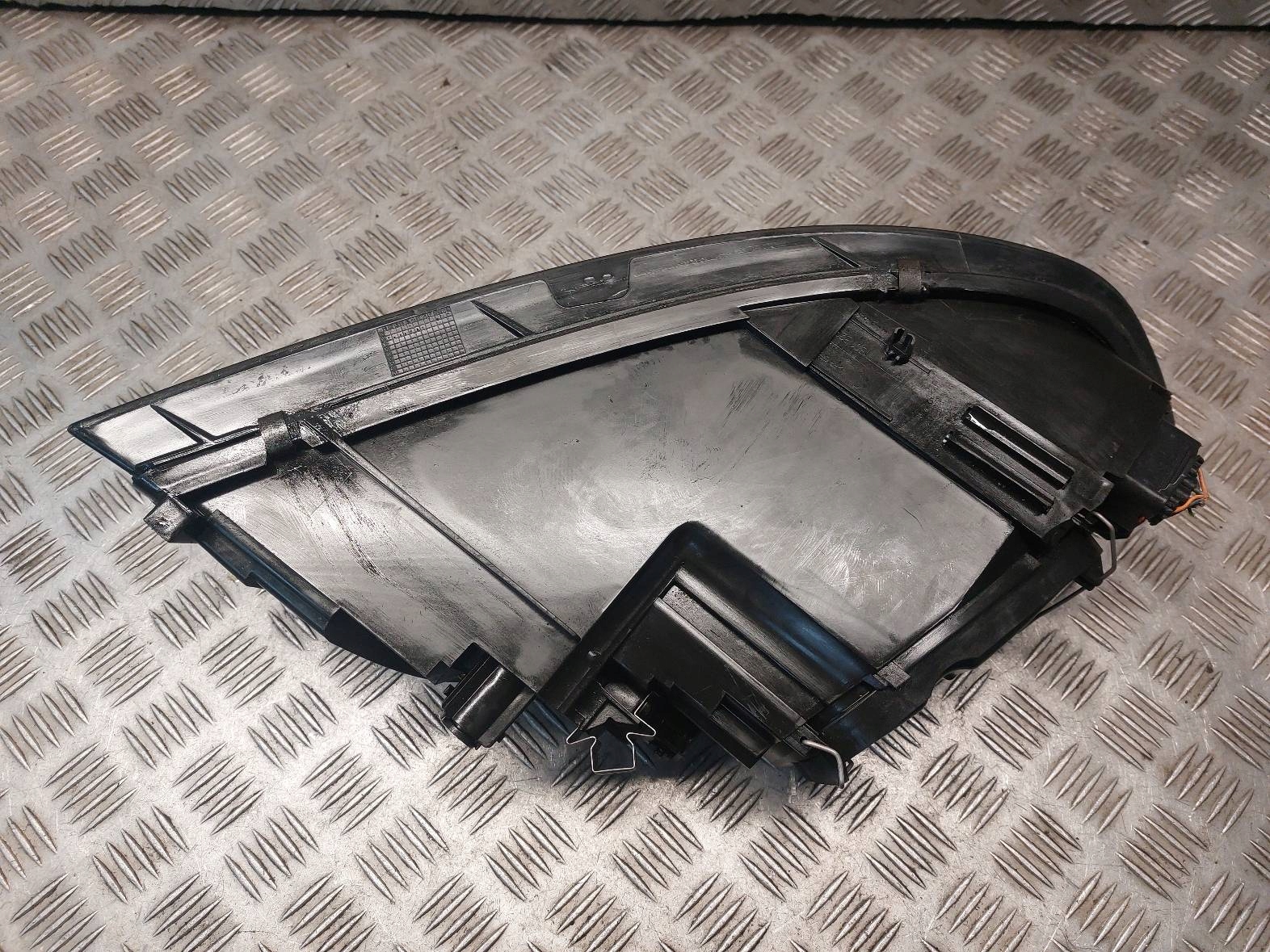 light left front VOLVO S40 II 30698636 0301198201