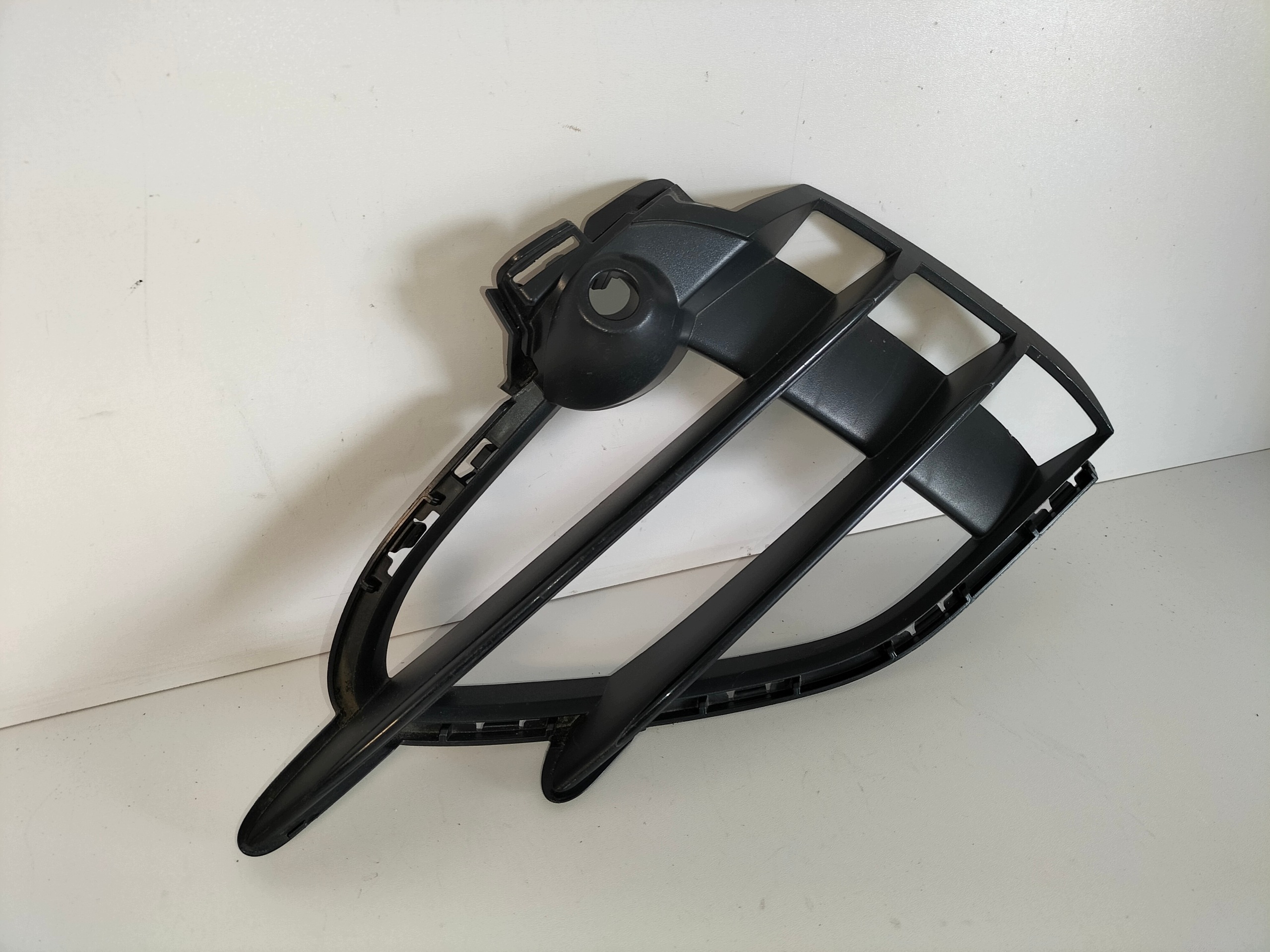 front bumper grille front left MERCEDES E KLASA W214 AMG 63 22