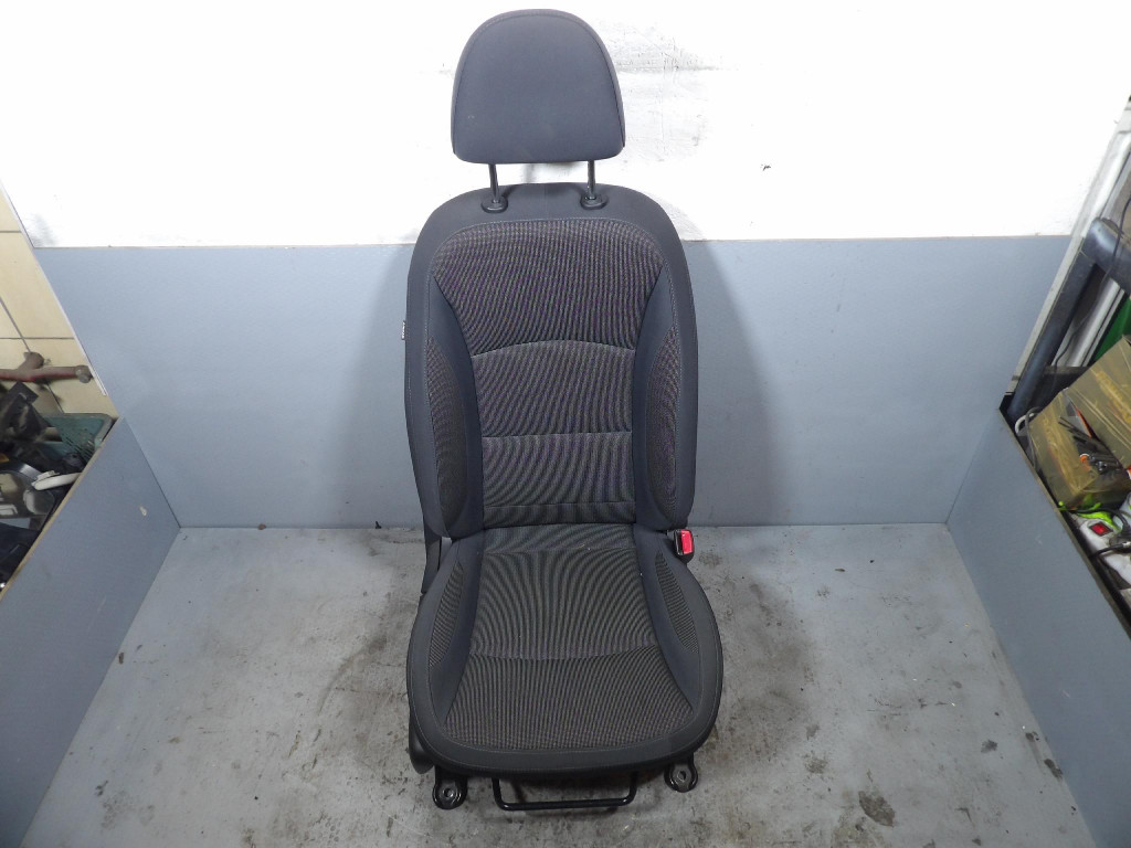 SSANGYONG TIVOLI GRAND Siège Passegers