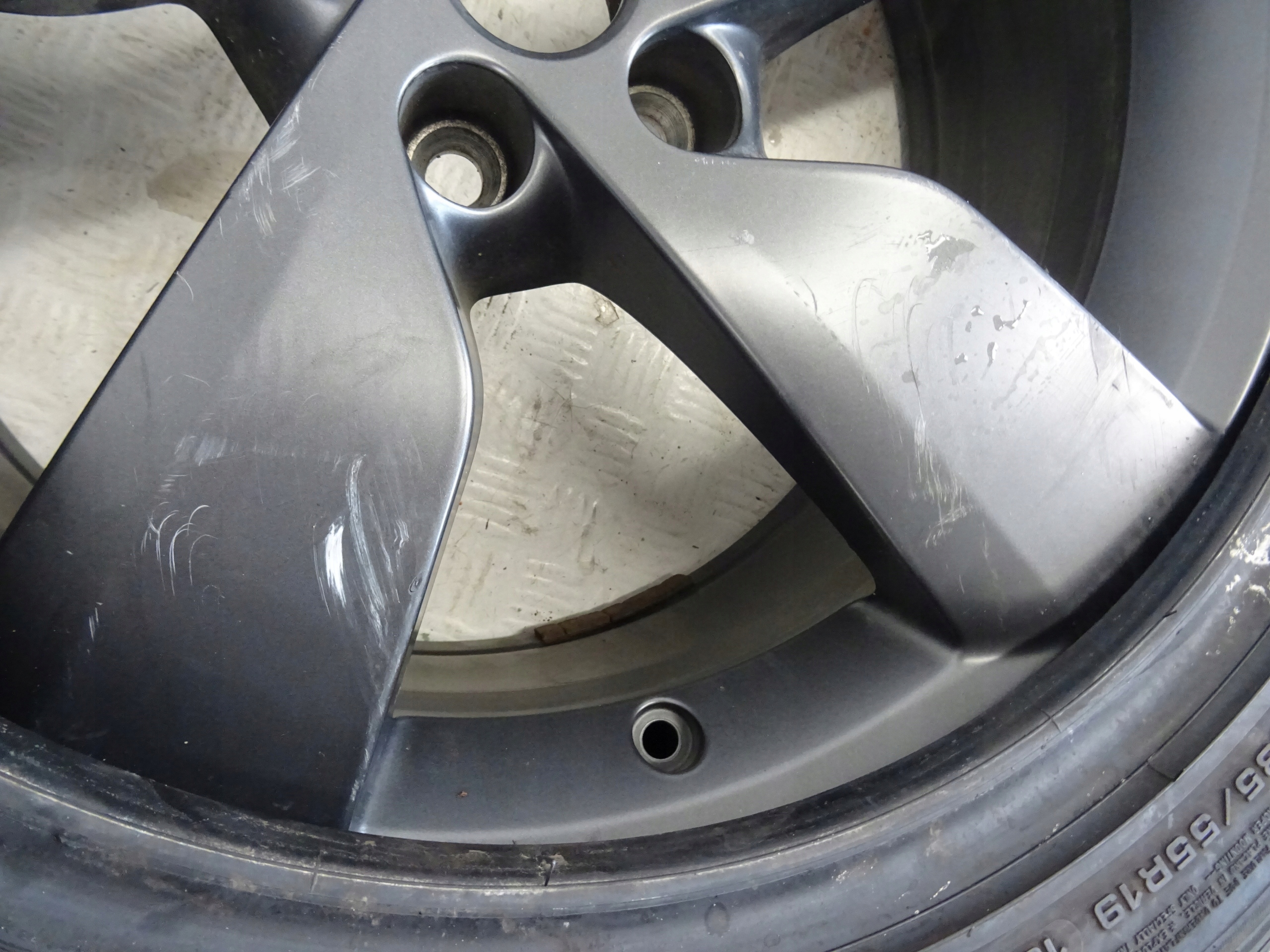JAGUAR E-PACE disk hliníkový 8" 19" 5X108 ET 40