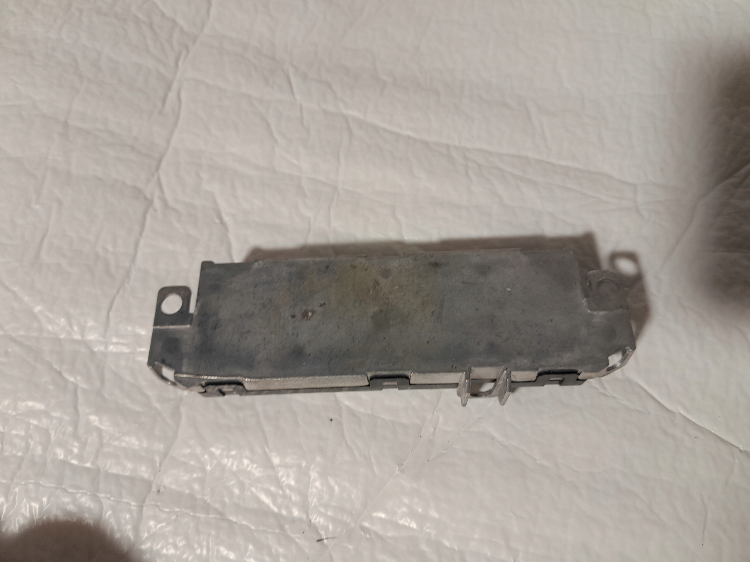 AUDI A4 B8 antenna amplifier 8K5035225AA