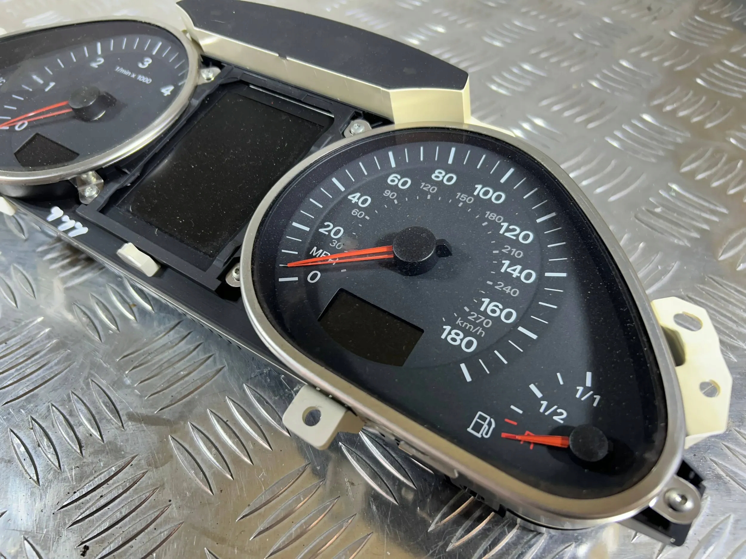 dials Predkosciomierz Audi Q7 4L 4L0920981P UK