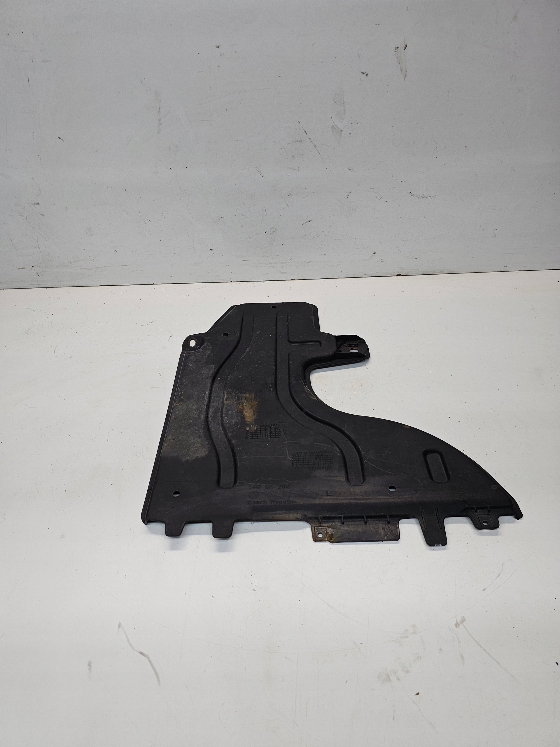Blende Abdeckung abdeckung Unterfahrschutz links AUDI A3 8V VW SEAT 5Q0825206L