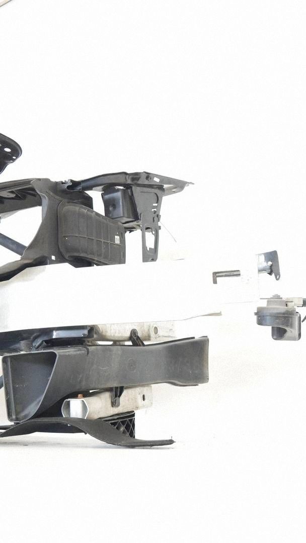 support panel for radiators pillar BMW F32 F33 F36