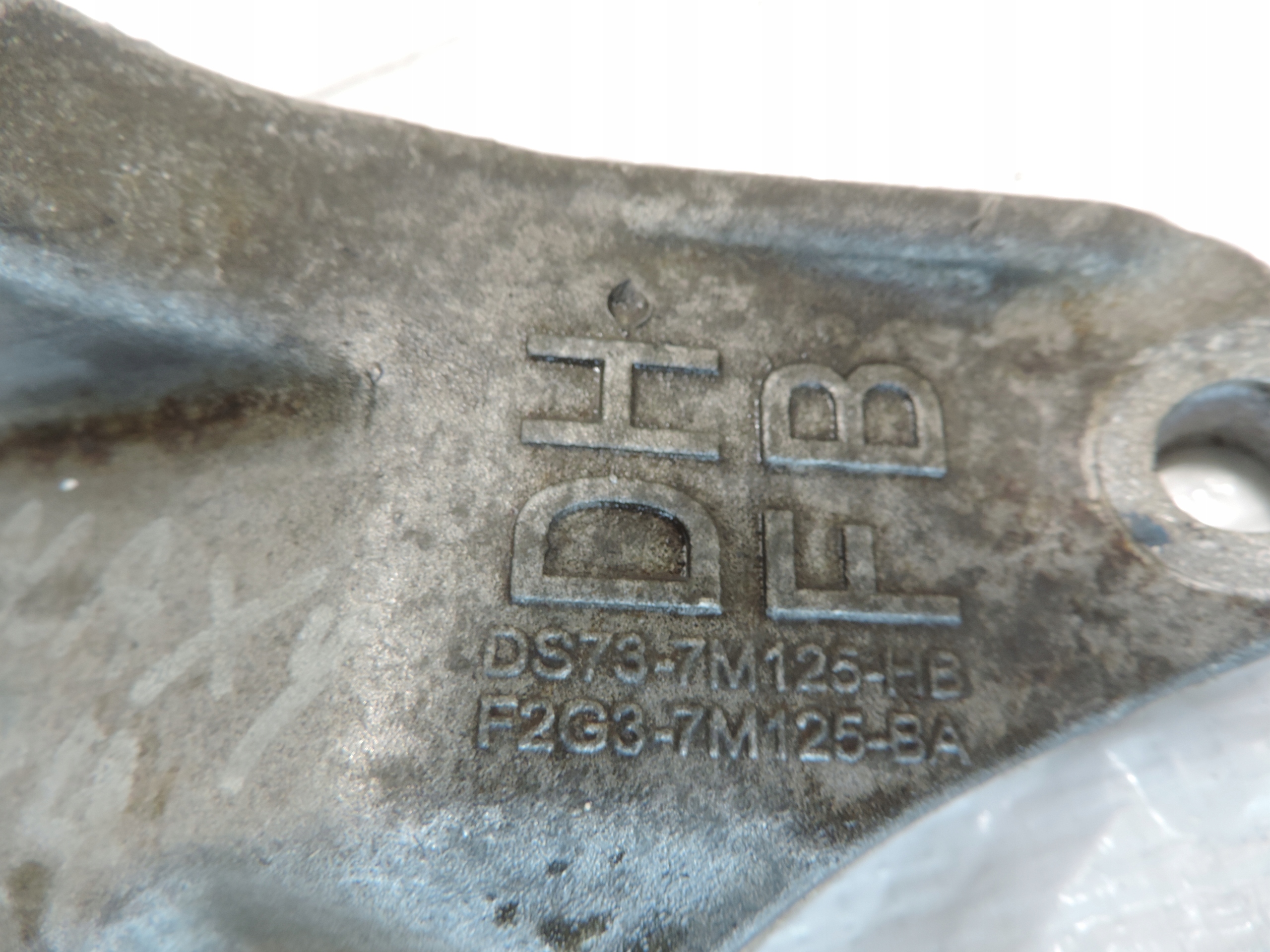 Ford Mondeo MK5 V ŁAPA SKRZYNI BIEGÓW DS73-7M125-HB 2.0 TDCI Producent części Ford OE