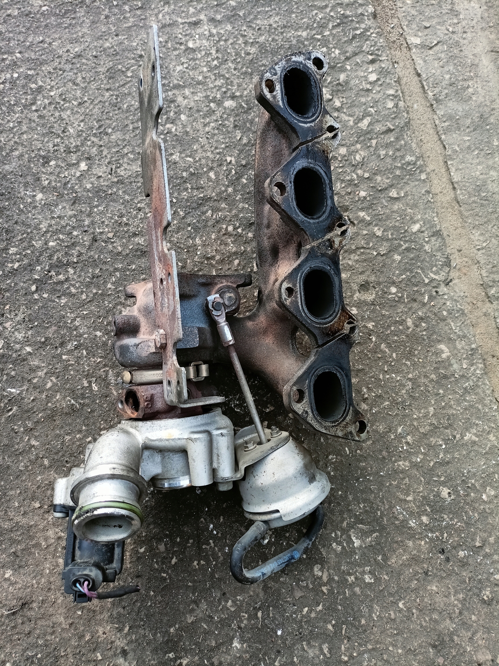 VW AUDI SKODA 1.4 TSI TURBO 03C145702A