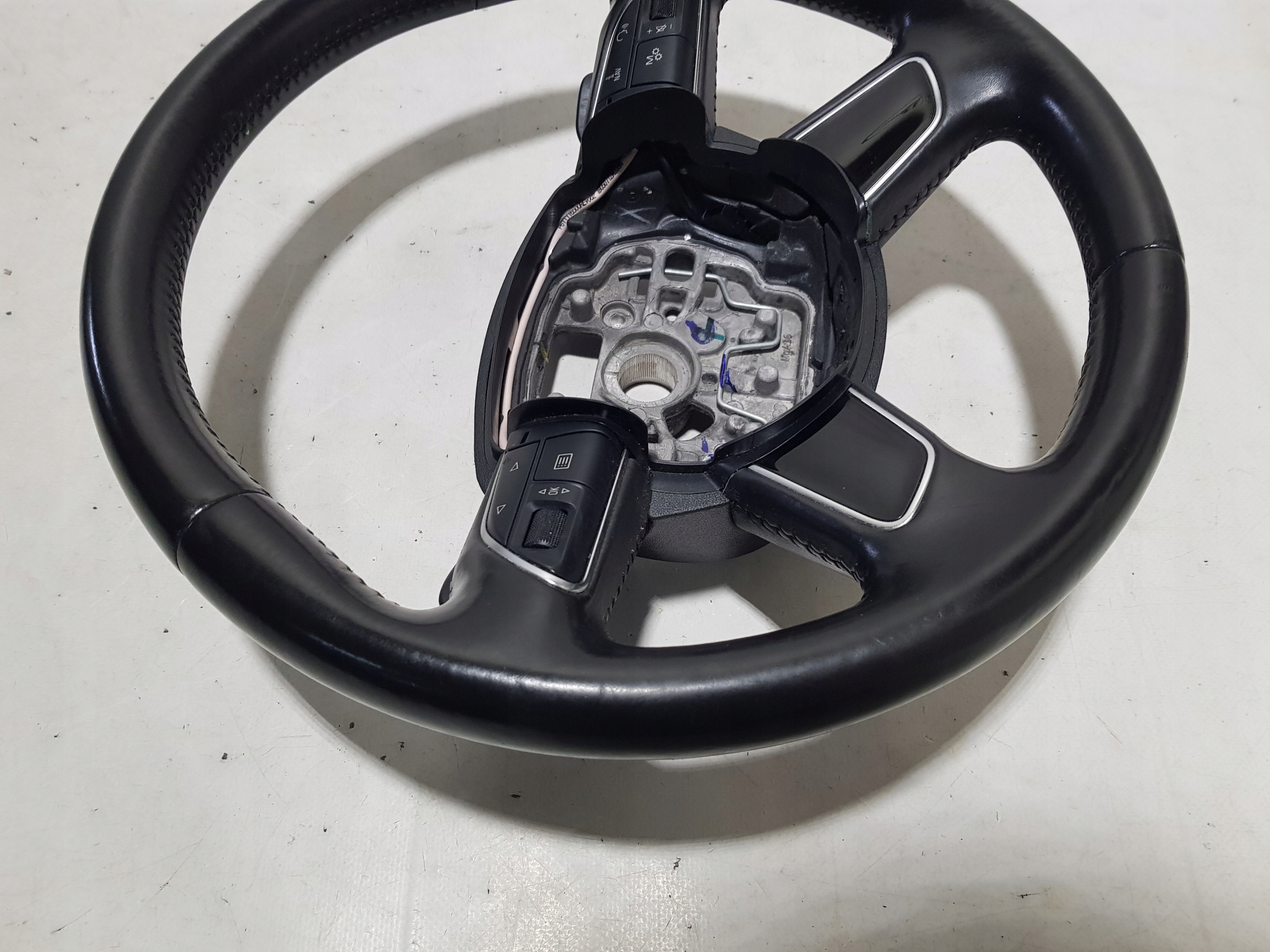 steering wheel, leather MULTIFUNKCJA with shifting AUDI A8 D4 4H0419091T