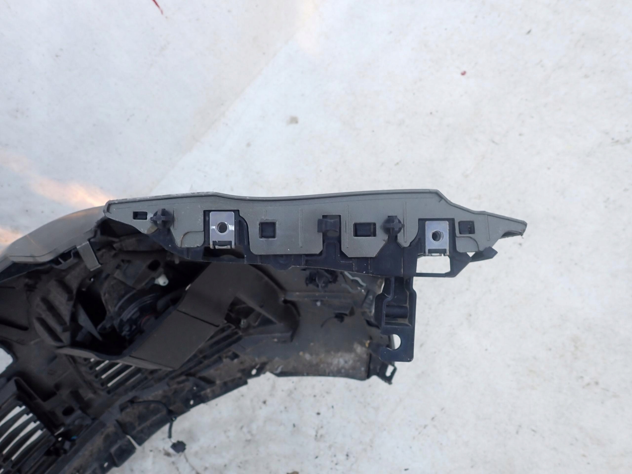 PEUGEOT 3008 II 16- bumper front KAMERA 6PDC