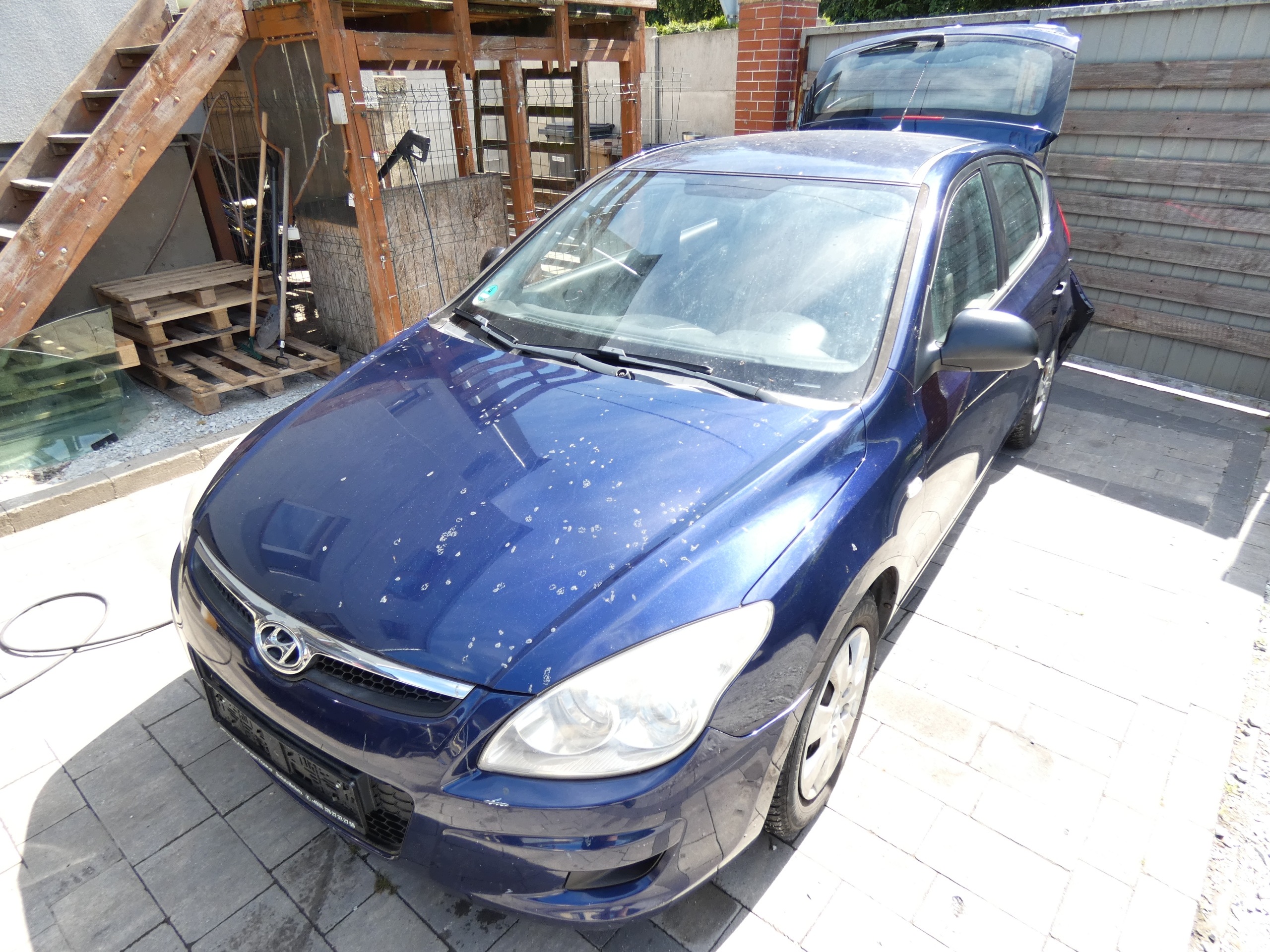 rest rear part central HYUNDAI I30 and FD 5D HB 07-12