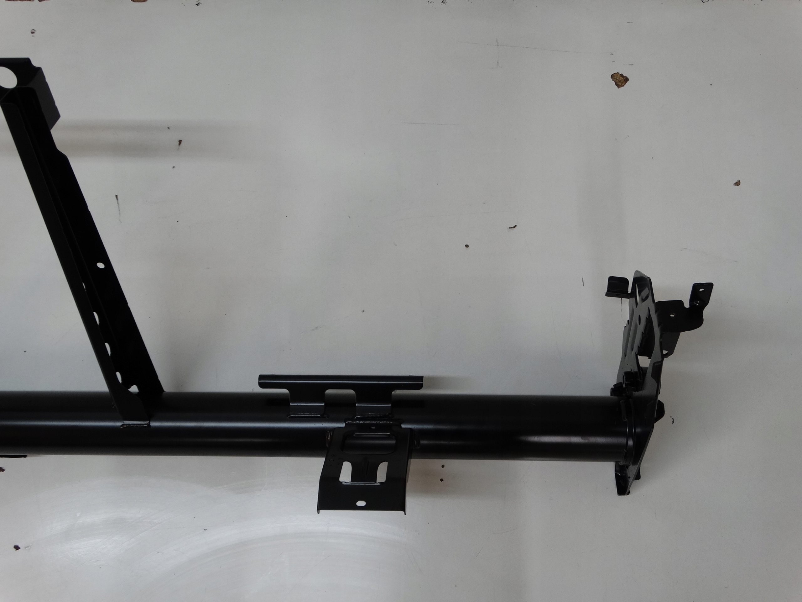 support below DESKE cockpit MERCEDES W169 A180 CDI