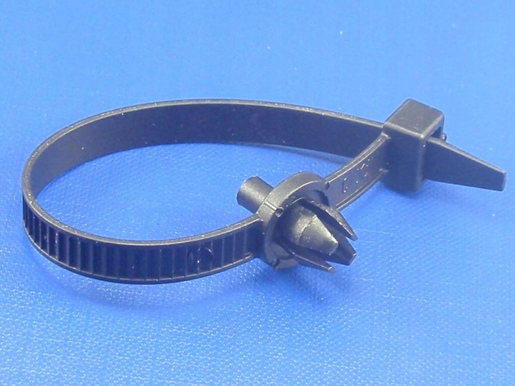 10x OPASKA 160/140x7 ZACISKOWA Z KOŁKIEM 8,5 plast Typ samochodu Samochody osobowe