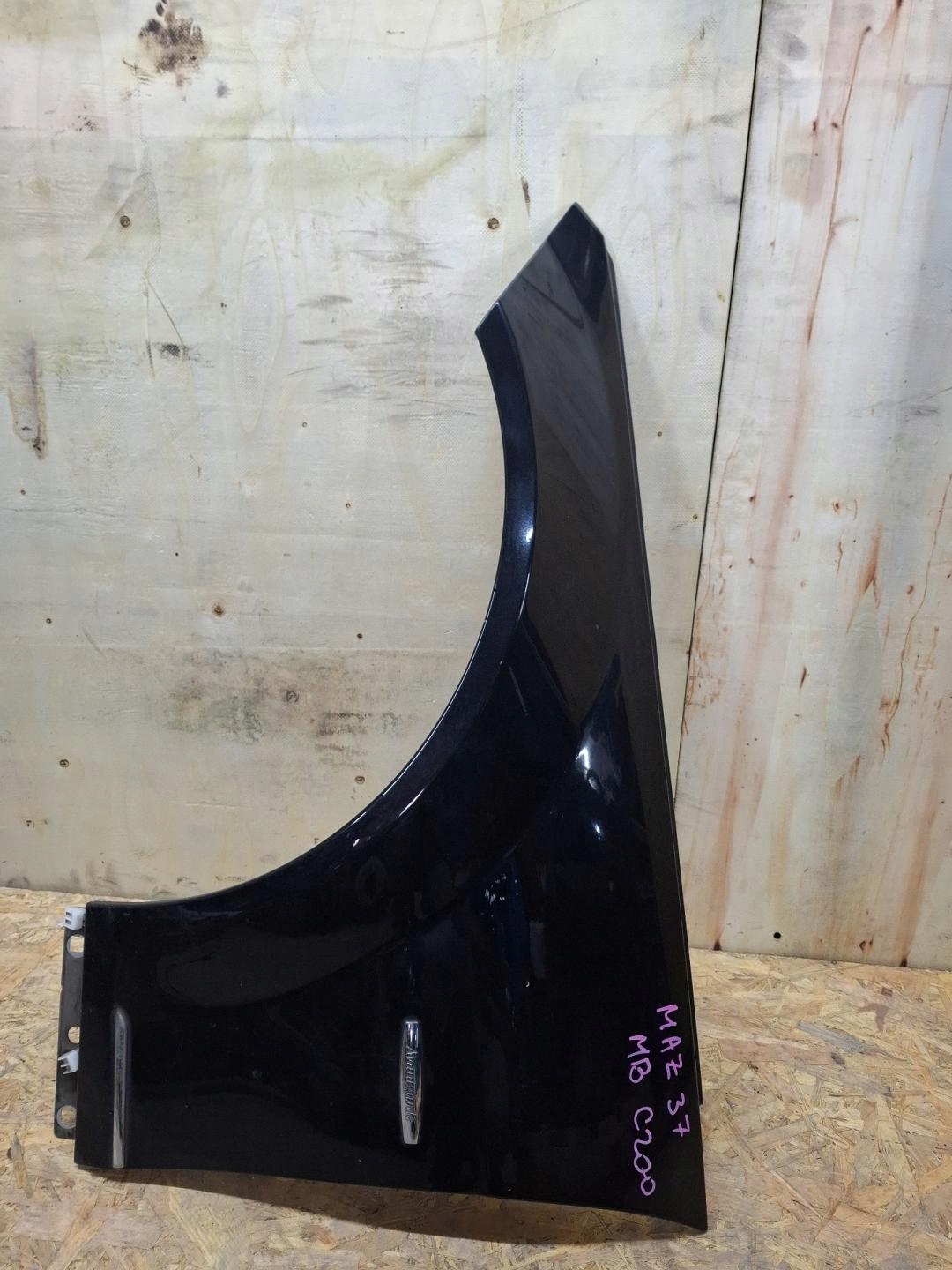fender front left side Mercedes-Benz C W204 2008