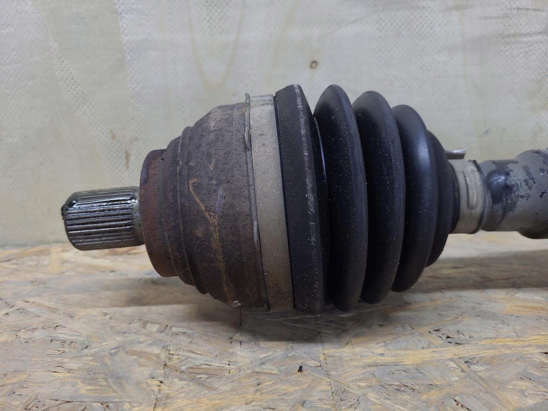 semi-axis front right side Volkswagen Sharan 2 2012 7N0407764B