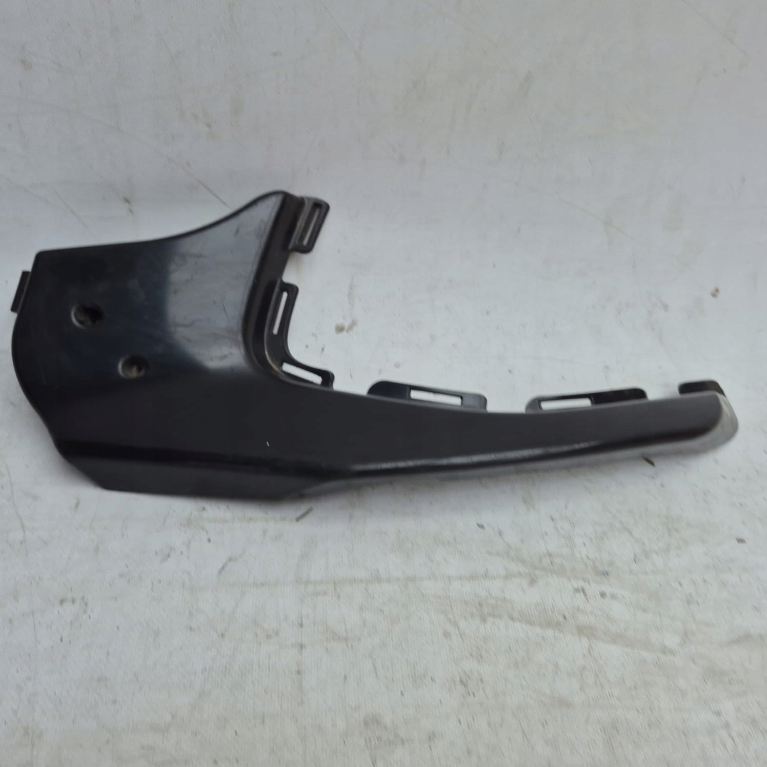 AUDI A6 C8 left bumper bracket front front