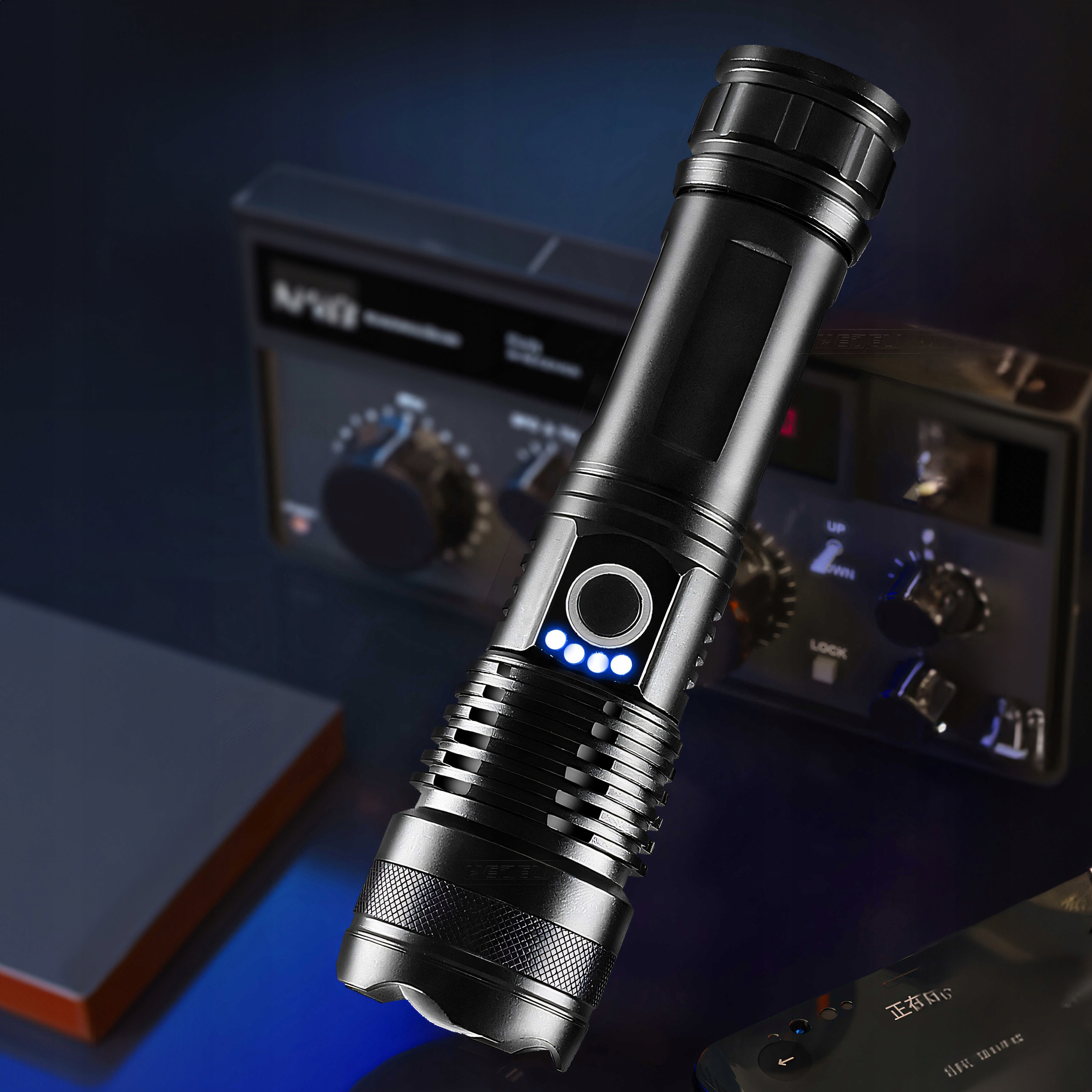 LATARKA TAKTYCZNA WOJSKOWA MOCNA LED ZOOM SZPERACZ Materiał aluminium