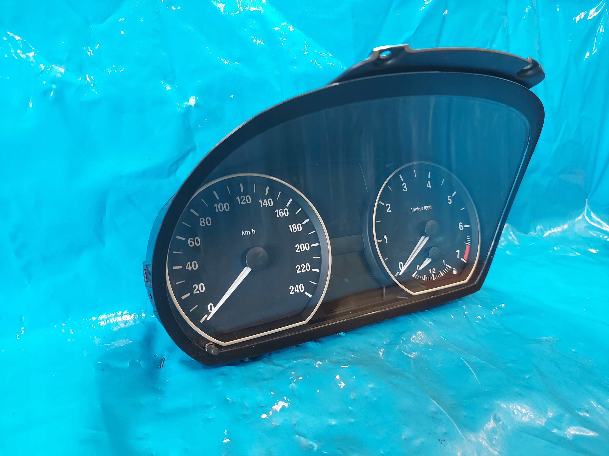 dials clock BMW 1 2011 R 2.0 B E87 918732201