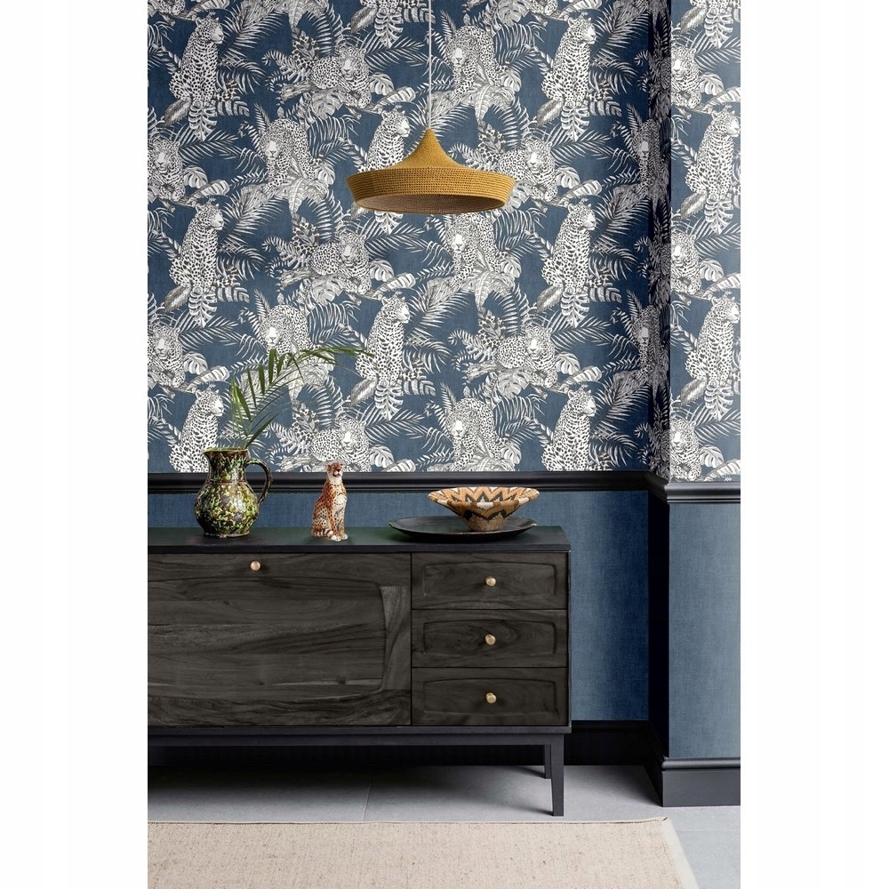 Tapeta dżungla rośliny zwierzęta granatowy biały Marka Ugepa